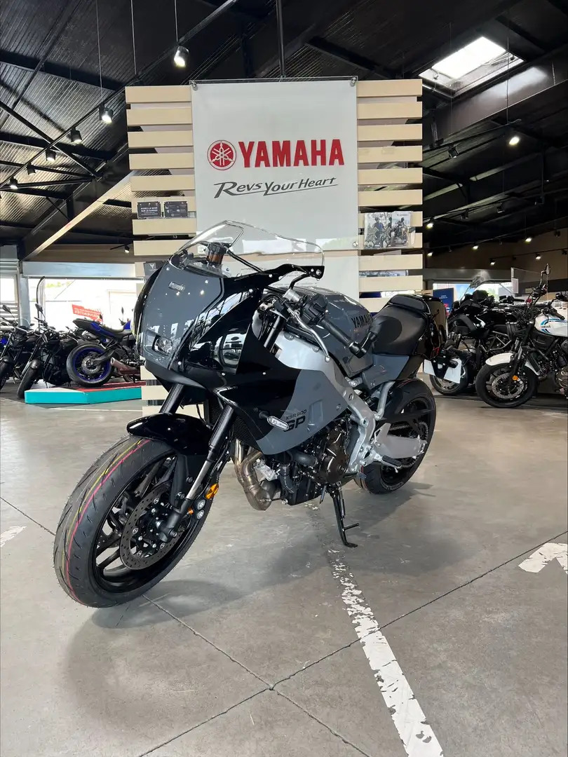Yamaha XSR 900 Gris - 2