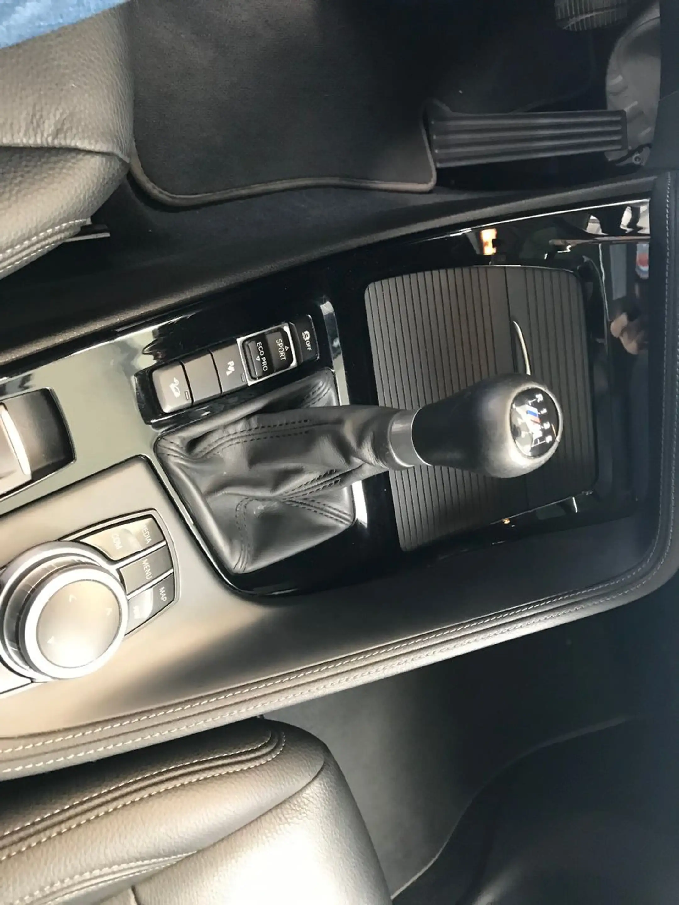 BMW X2 xDrive 18 d Advantage, Rückfahrkamera — photo 10