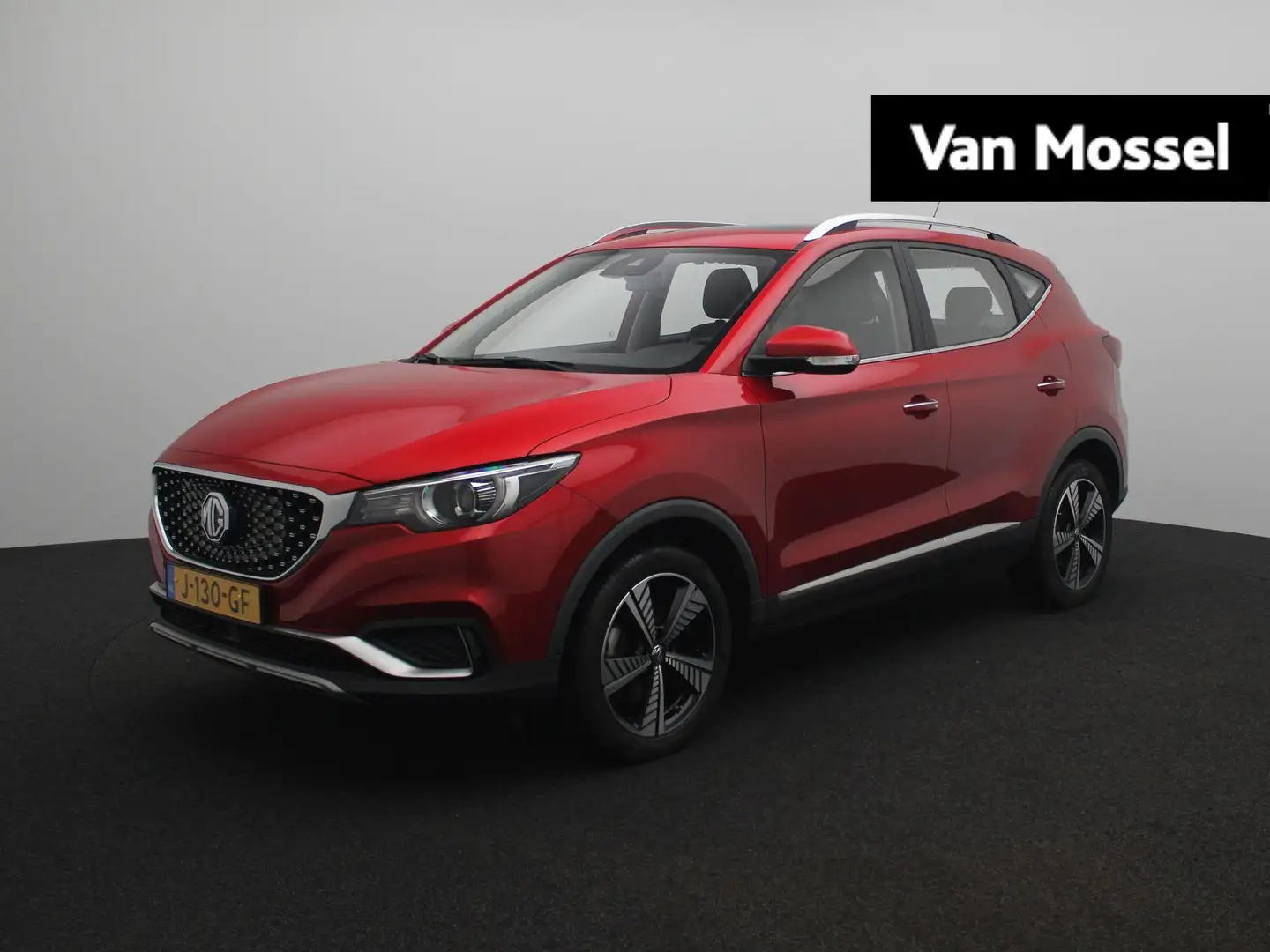 MG ZS MG EV Luxury 45 kWh | Leder | Navi | Panoramadak | Rood - 1