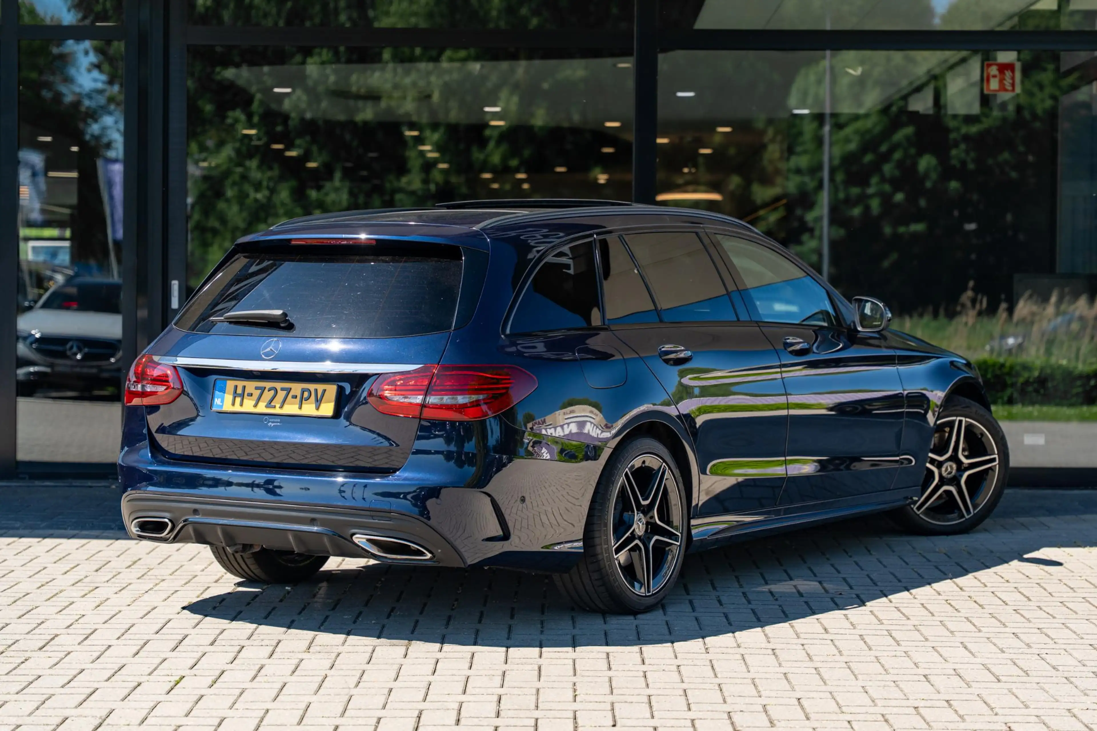 Mercedes-Benz C 180 Estate Business Solution AMG | Night | Panoramadak — photo 3