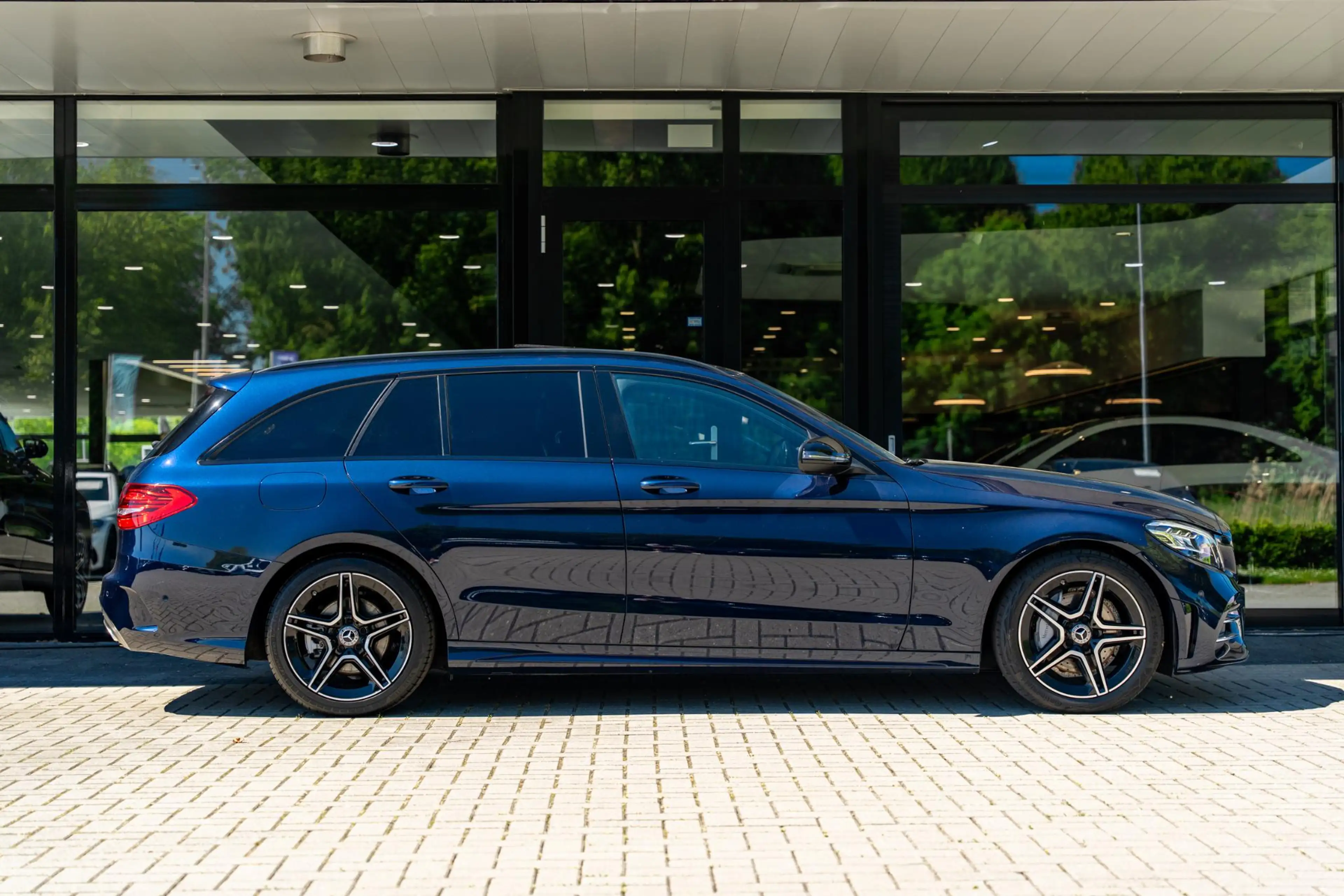Mercedes-Benz C 180 Estate Business Solution AMG | Night | Panoramadak — photo 2