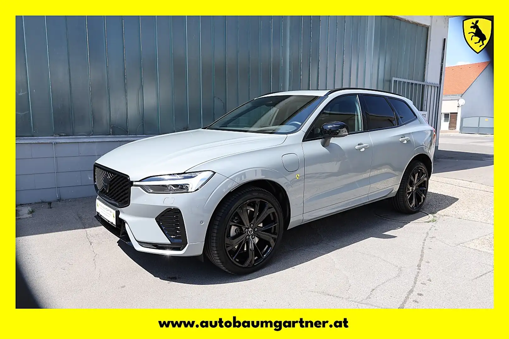 Volvo XC60 T6 AWD Plug-In Hybrid Plus Black Edition Grau - 1