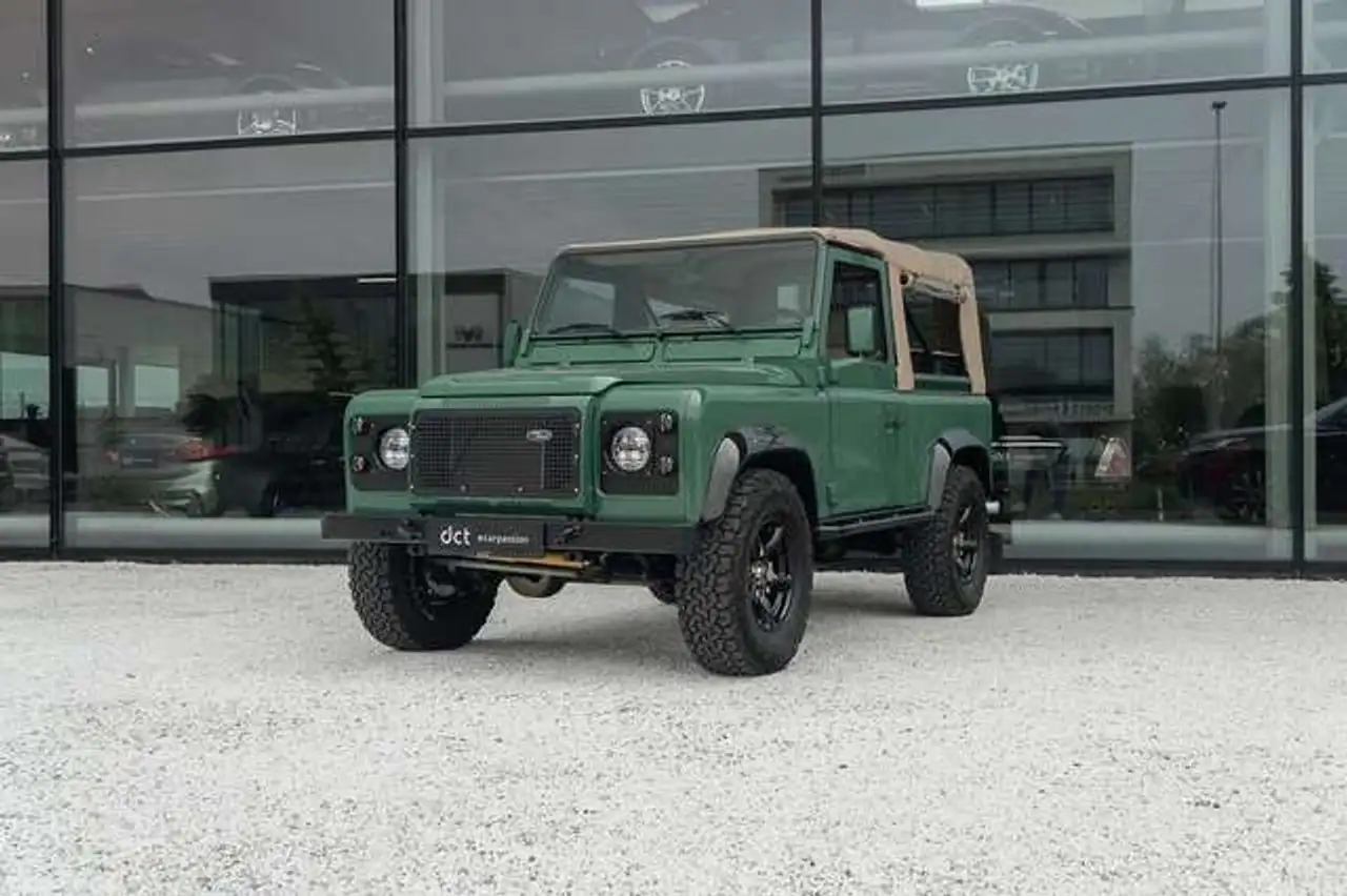 Land Rover Defender 90 200Tdi Cabrio - FULL nuts & bolt restauration, foto 1