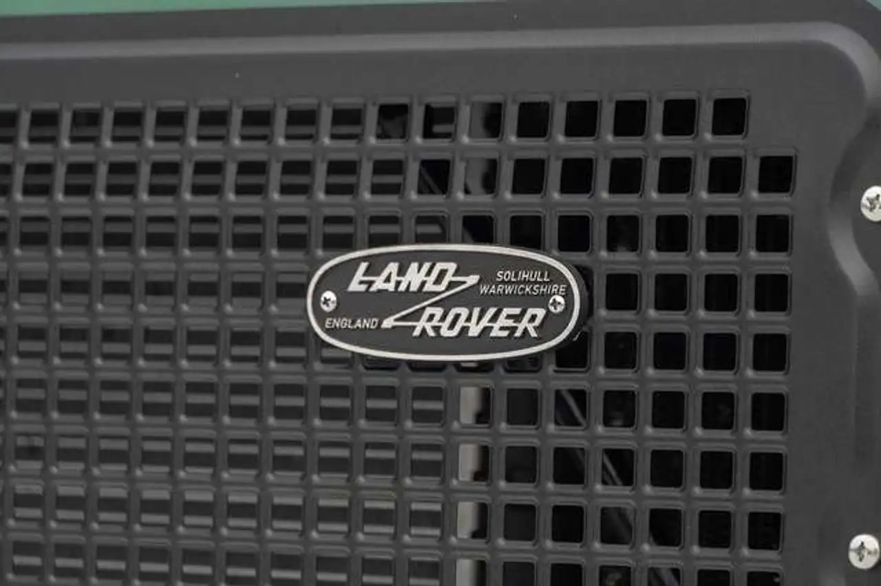 Land Rover Defender 90 200Tdi Cabrio - FULL nuts & bolt restauration, foto 3