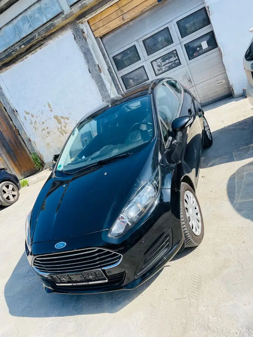 Ford Fiesta Trend Schwarz - 2
