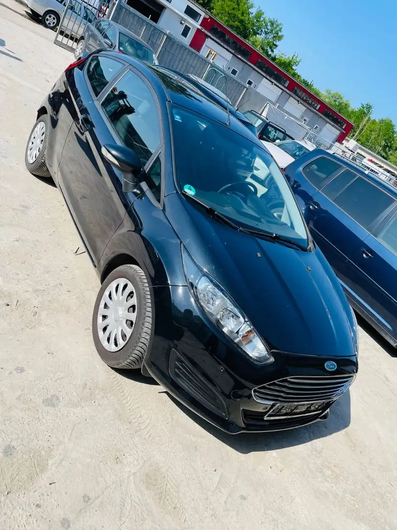 Ford Fiesta Trend Schwarz - 1