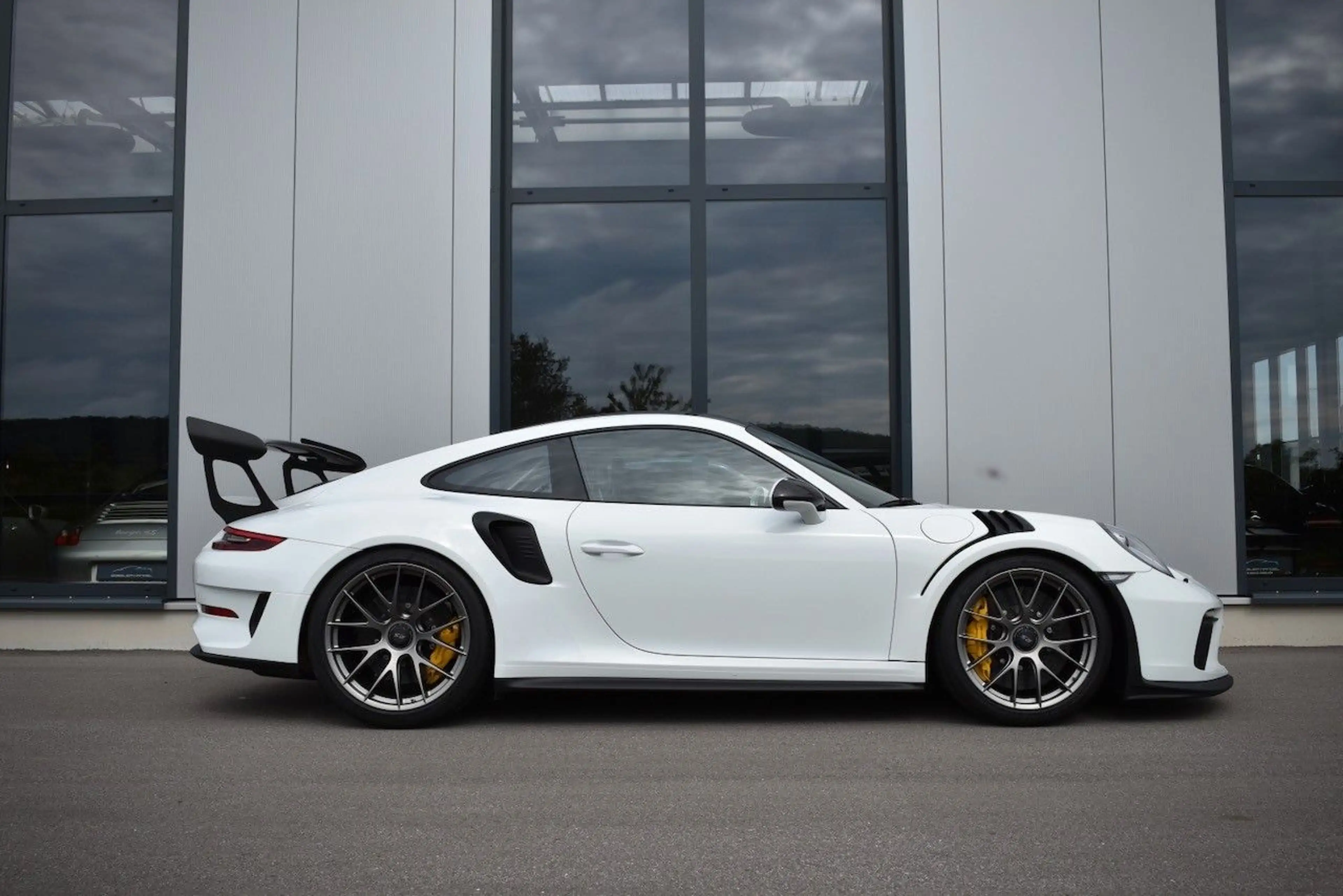 Porsche 911 GT3 RS BOSE NAVI CLUBSPORT WEISSACH PCCB — photo 10