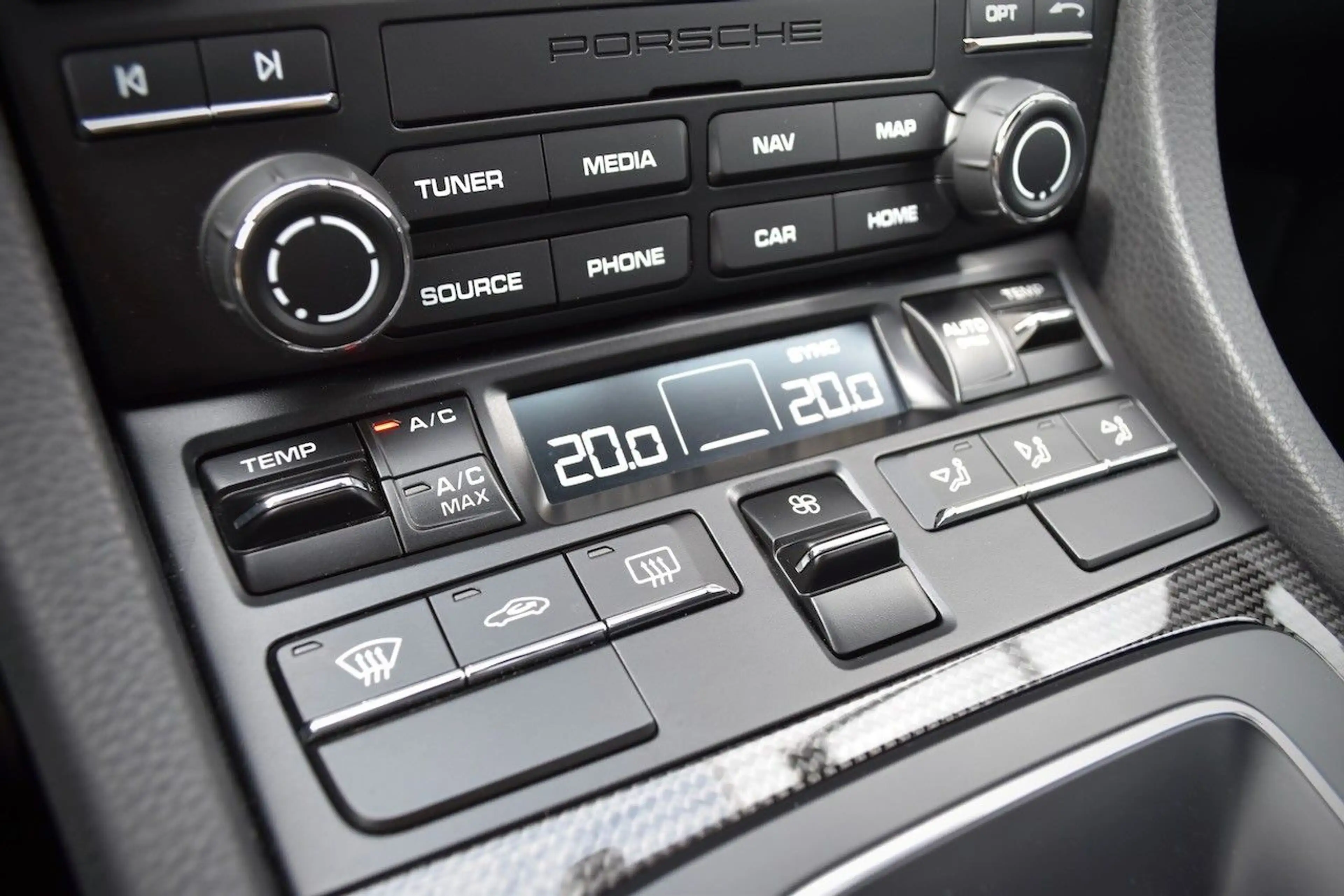 Porsche 911 GT3 RS BOSE NAVI CLUBSPORT WEISSACH PCCB — photo 13