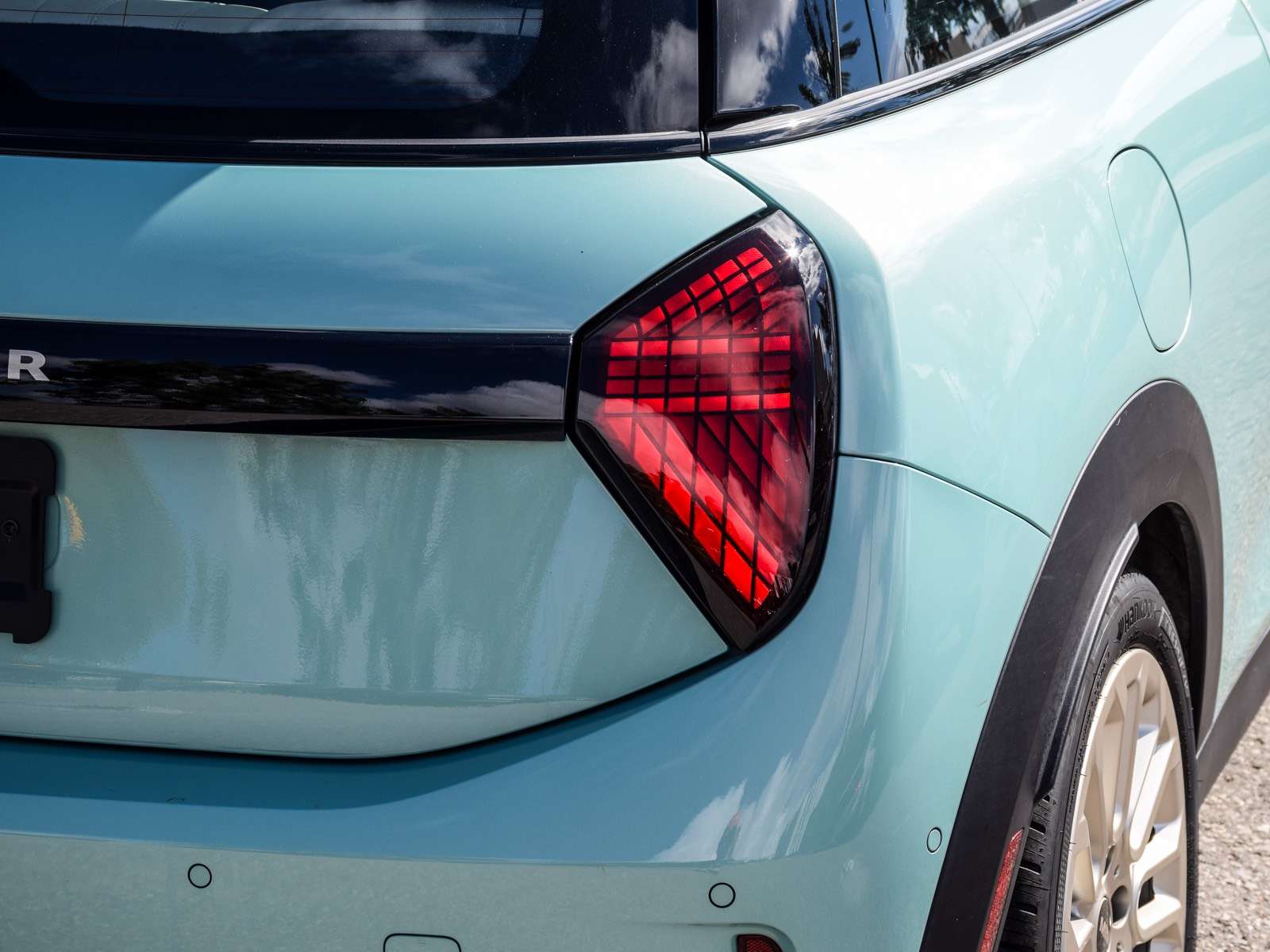 2026 MINI 3 Door C | CPO | Premier+ | Adptv Susp | Power Seats — снимка 5