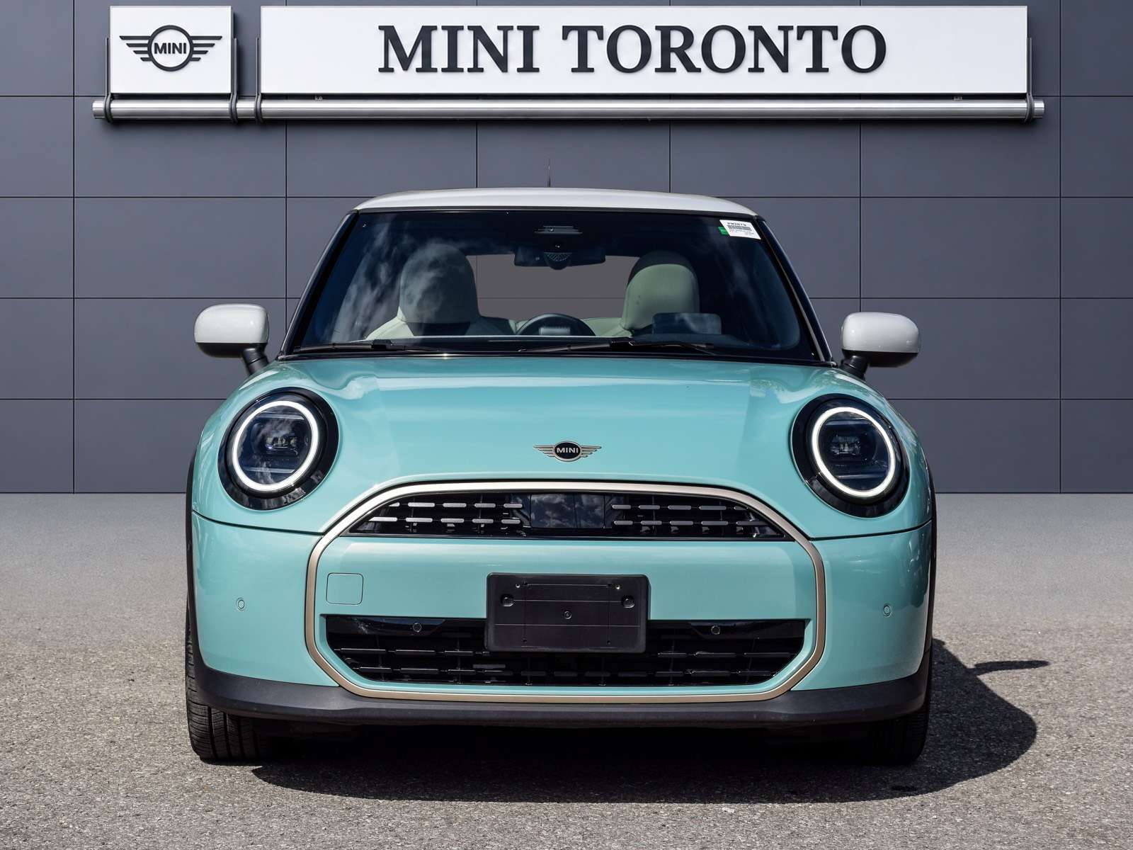 2026 MINI 3 Door C | CPO | Premier+ | Adptv Susp | Power Seats — снимка 2