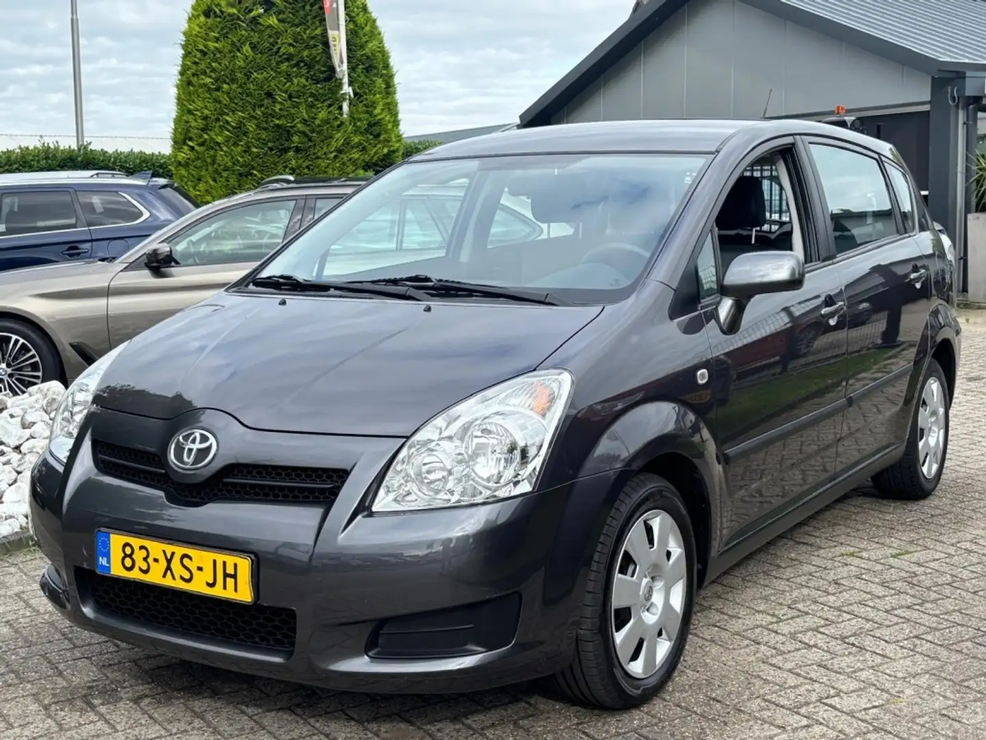 Toyota Corolla Verso 1.6 VVTI Benzine 48.000 KM 1E Eigenaar Youngtimer Grijs - 1
