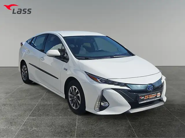 Toyota Prius view 8