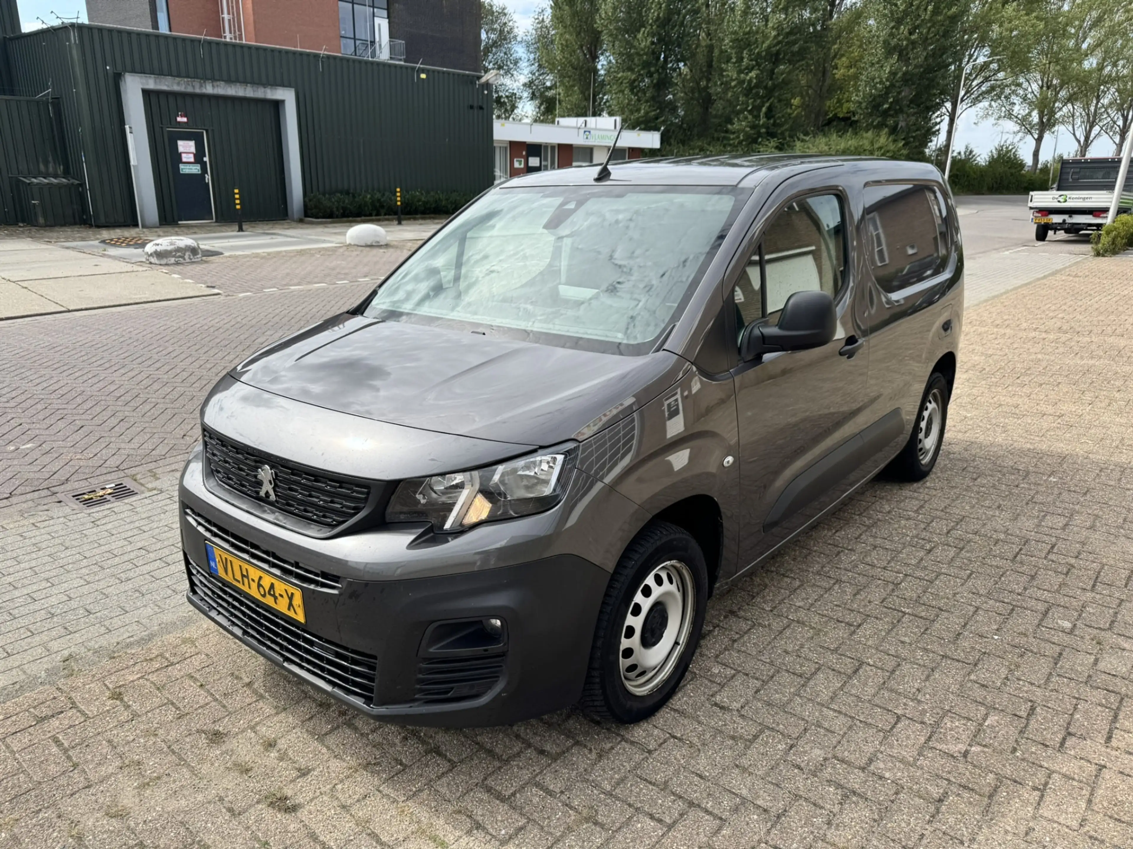 Peugeot Partner 1.5 BlueHDI Premium*Navi*Camera*EXPORT*