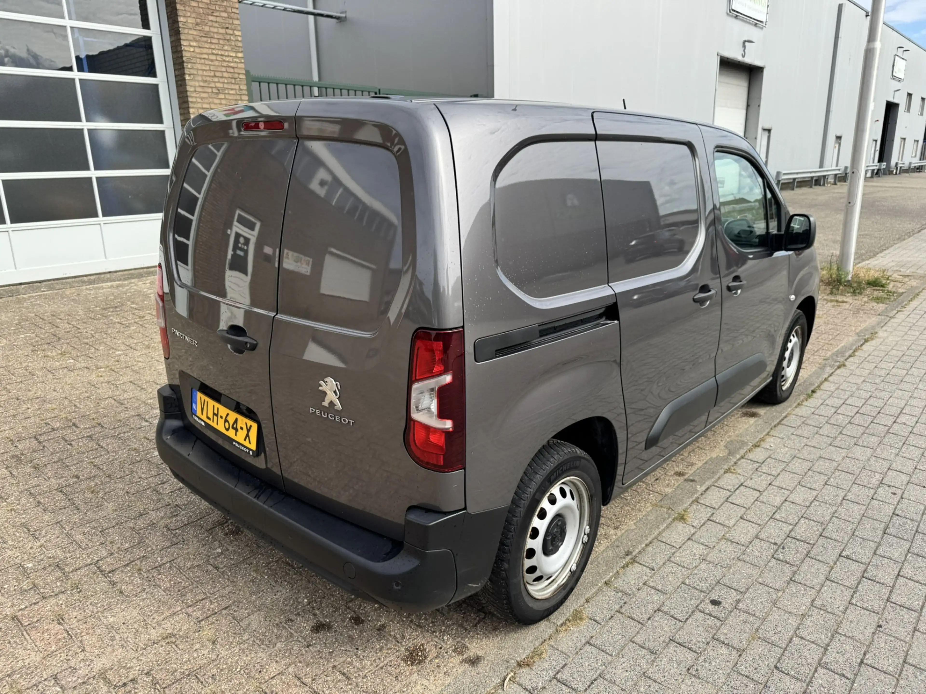 Peugeot Partner 1.5 BlueHDI Premium*Navi*Camera*EXPORT* — photo 11