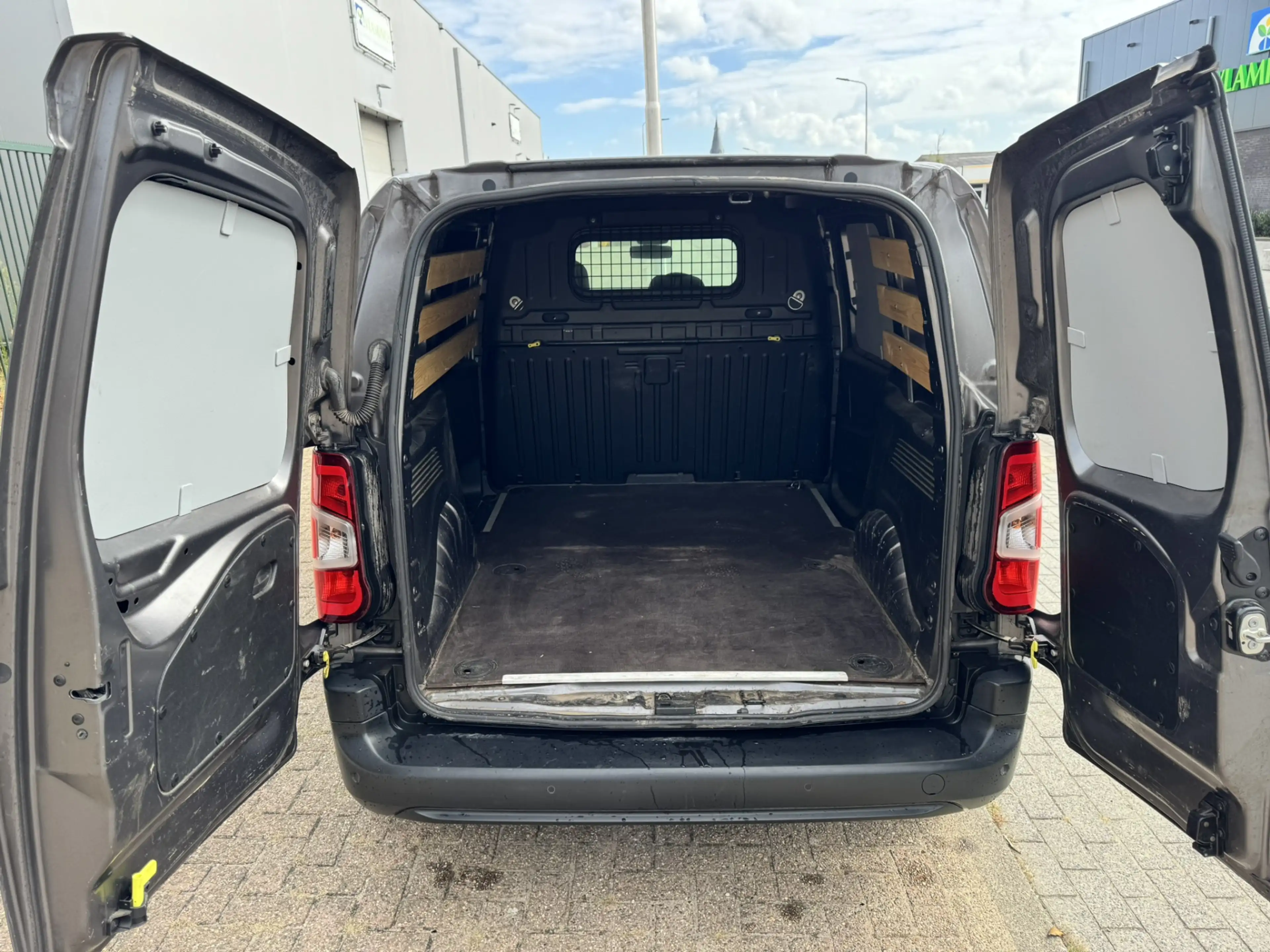 Peugeot Partner 1.5 BlueHDI Premium*Navi*Camera*EXPORT* — photo 13