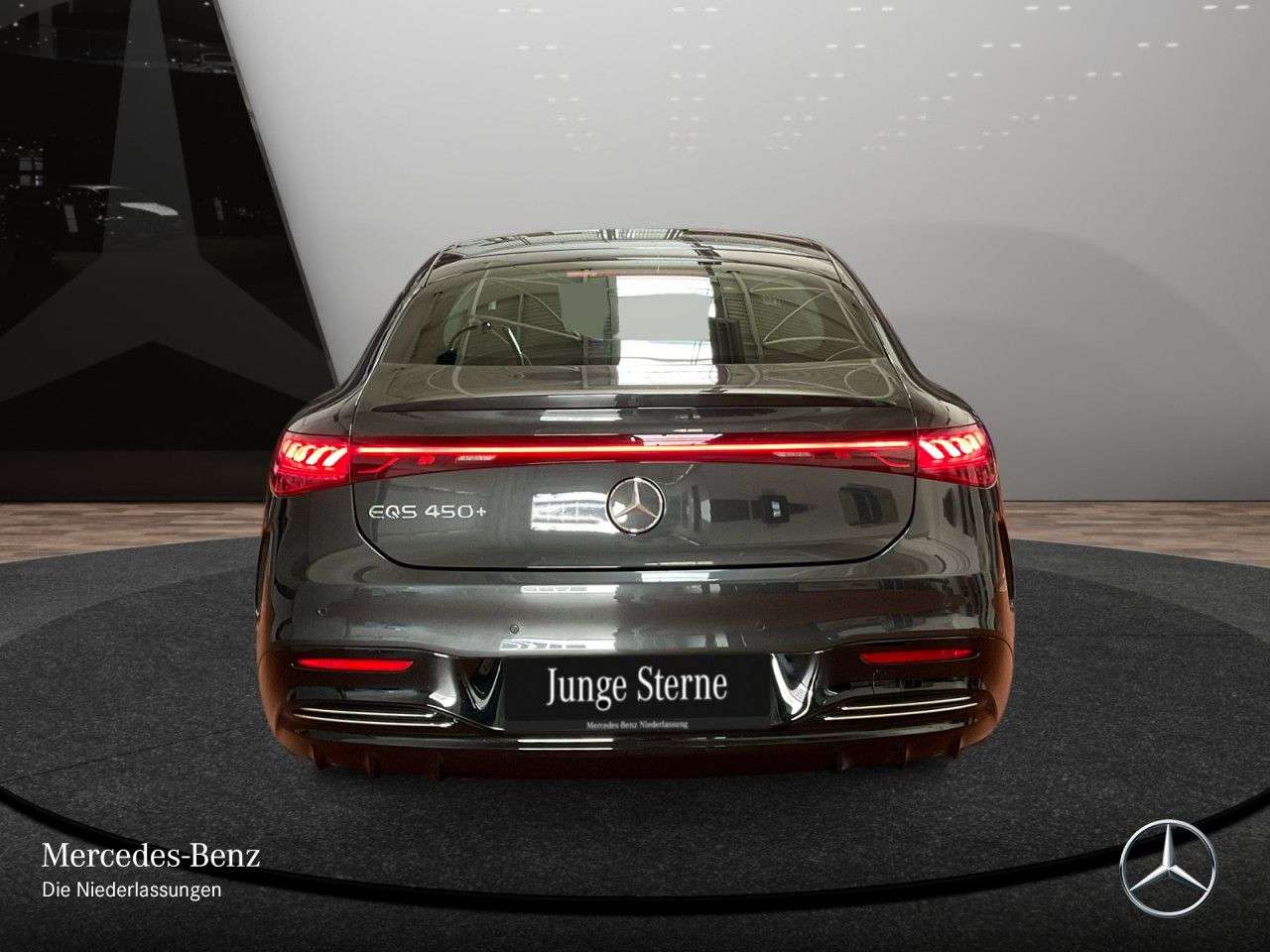 Mercedes-Benz EQS