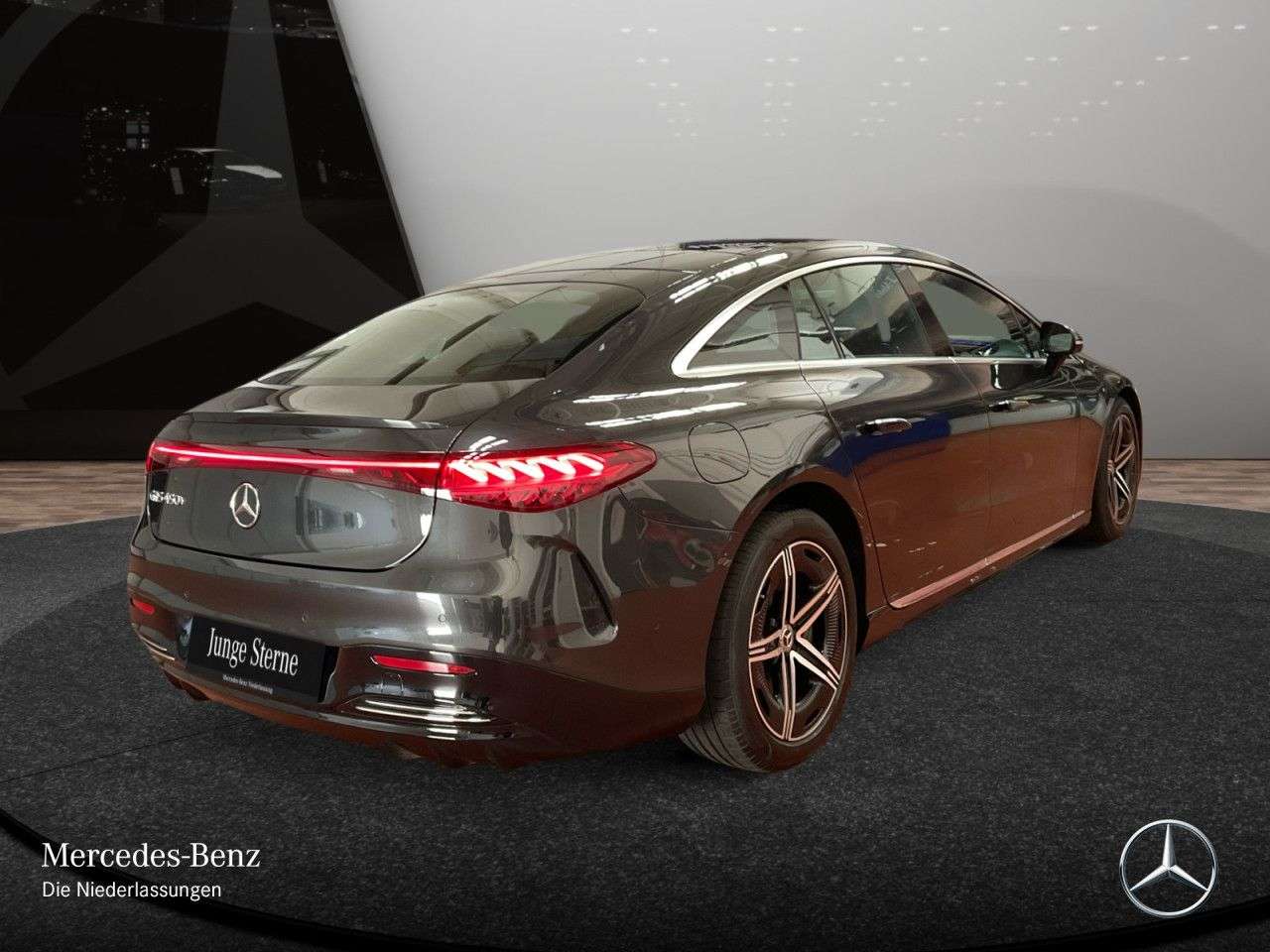 Mercedes-Benz EQS