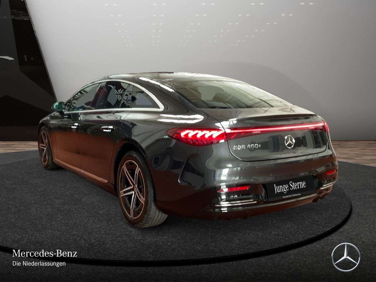 Mercedes-Benz EQS