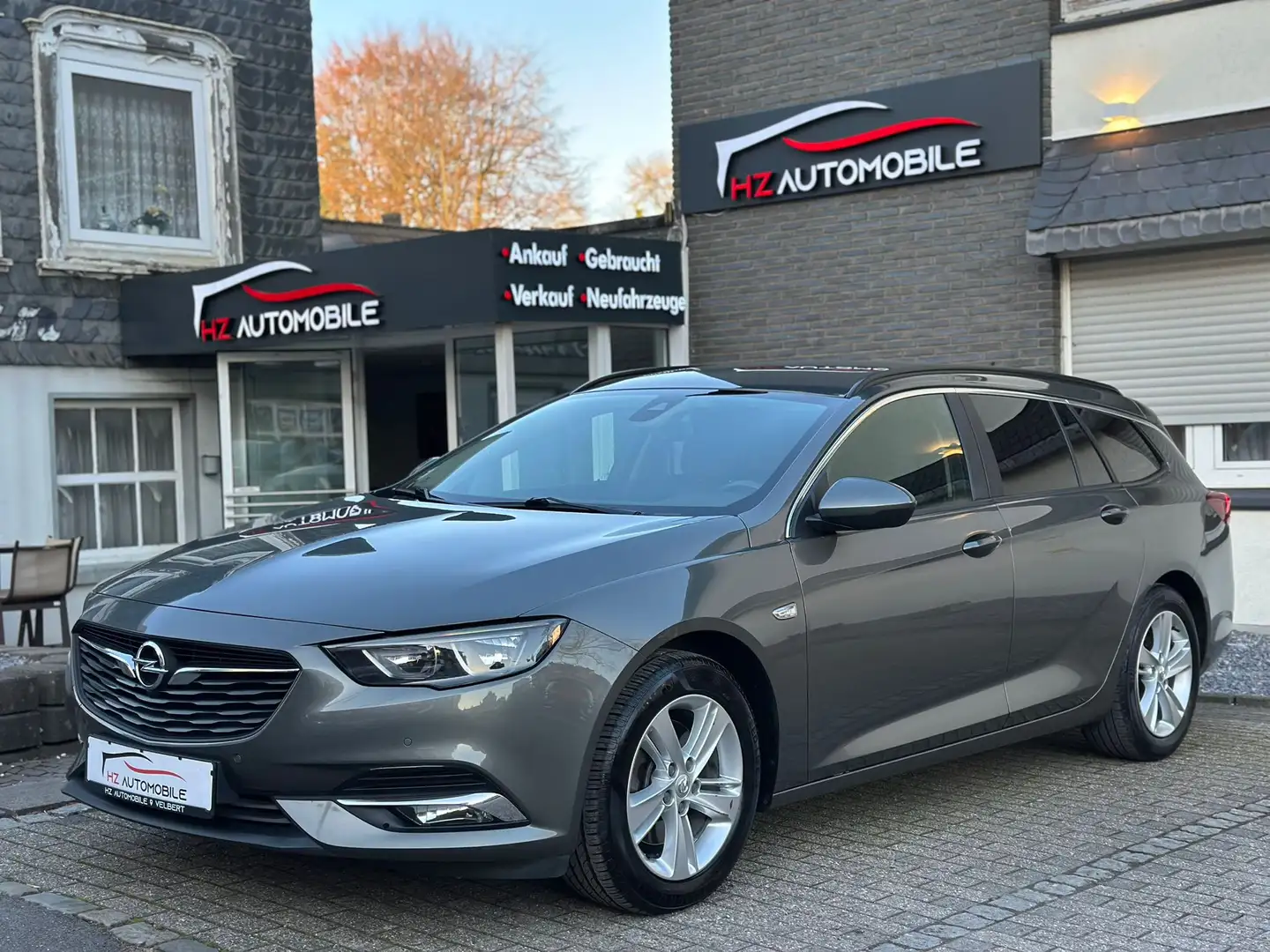Opel Insignia 2.0 Edition *AUTOMATIK*SPURH.*AHK*TEMP Grau - 1