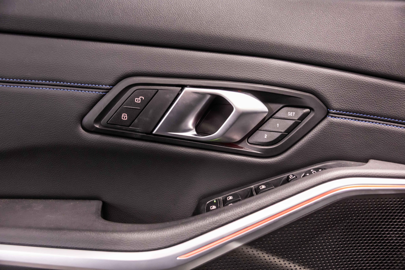 BMW 320 320i Touring M Sport | TOWB| PANO — photo 10