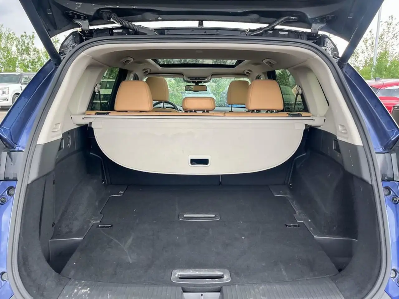 Nissan Rogue снимка Nissan Rogue