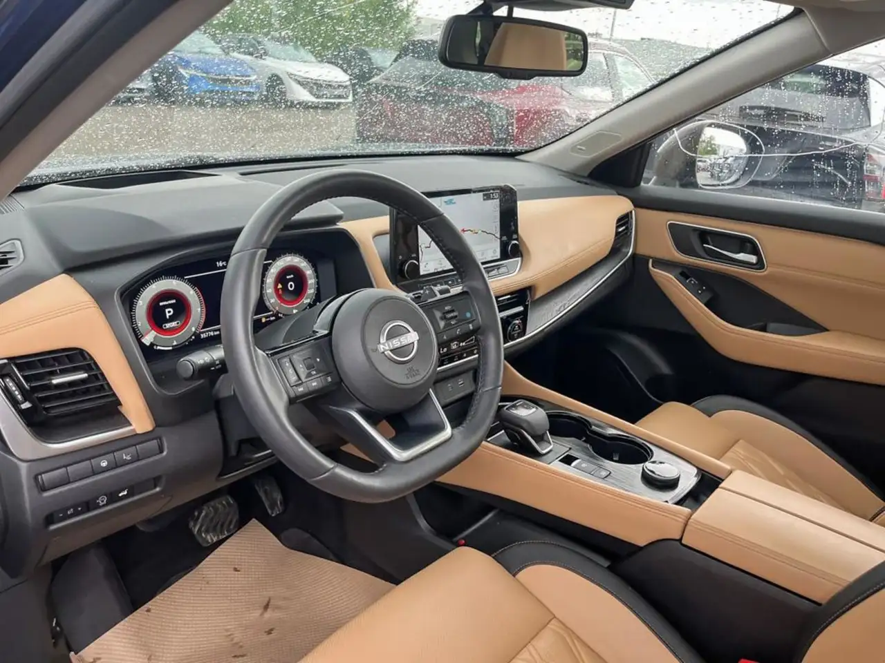 Nissan Rogue снимка Nissan Rogue