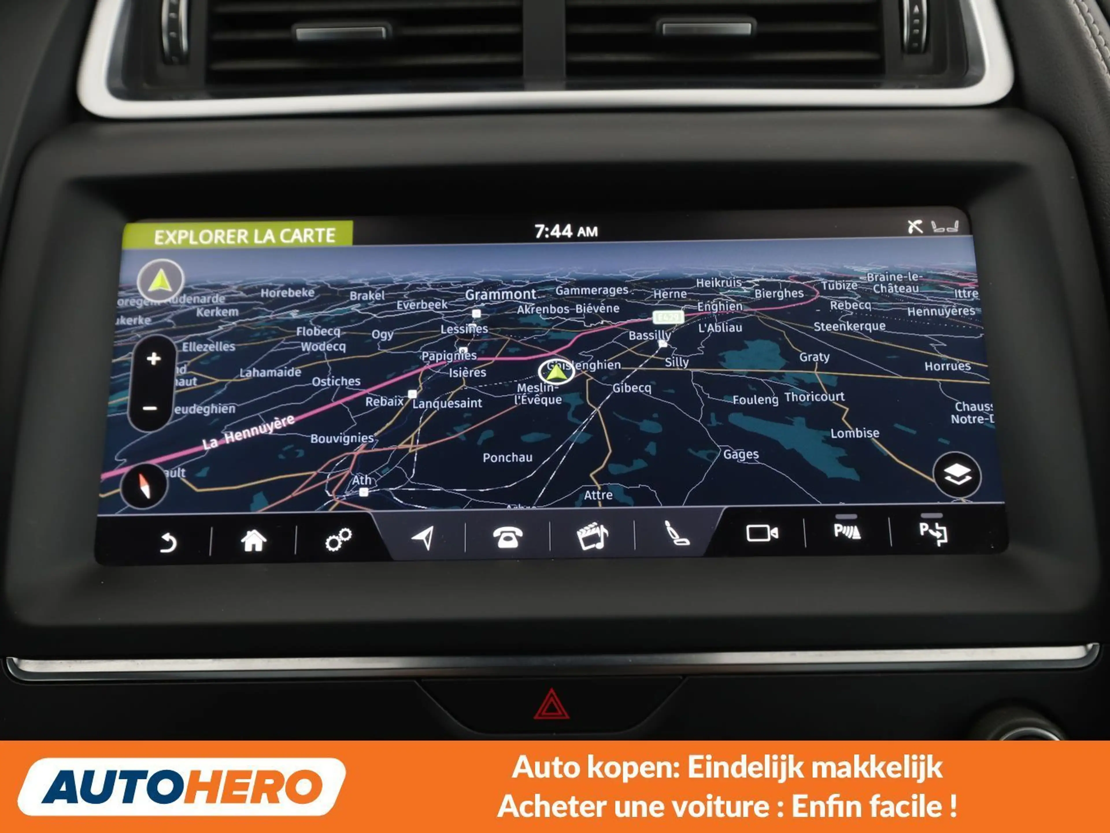 Jaguar E-Pace P300 R-Dynamic HSE AWD — photo 8