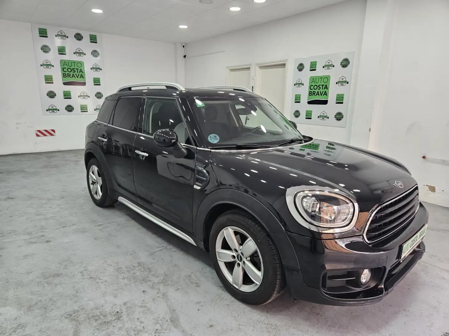 MINI Cooper Countryman AUT. Negro - 2