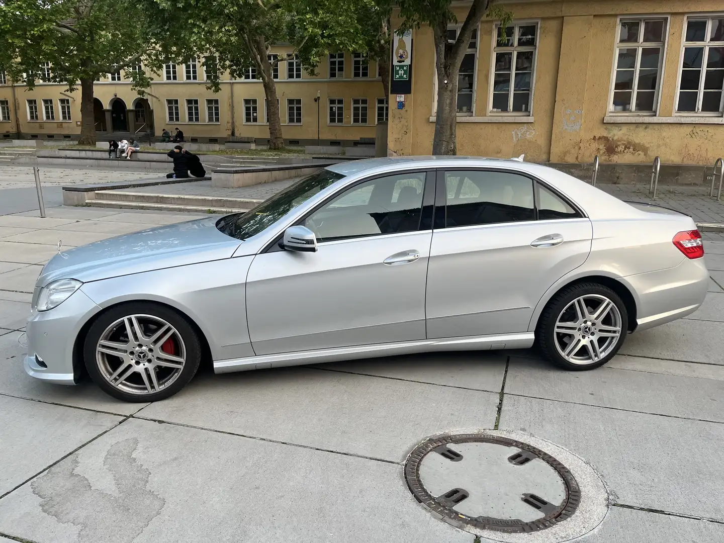 Mercedes-Benz E 350 CGI 7G-TRONIC Avantgarde Silber - 2