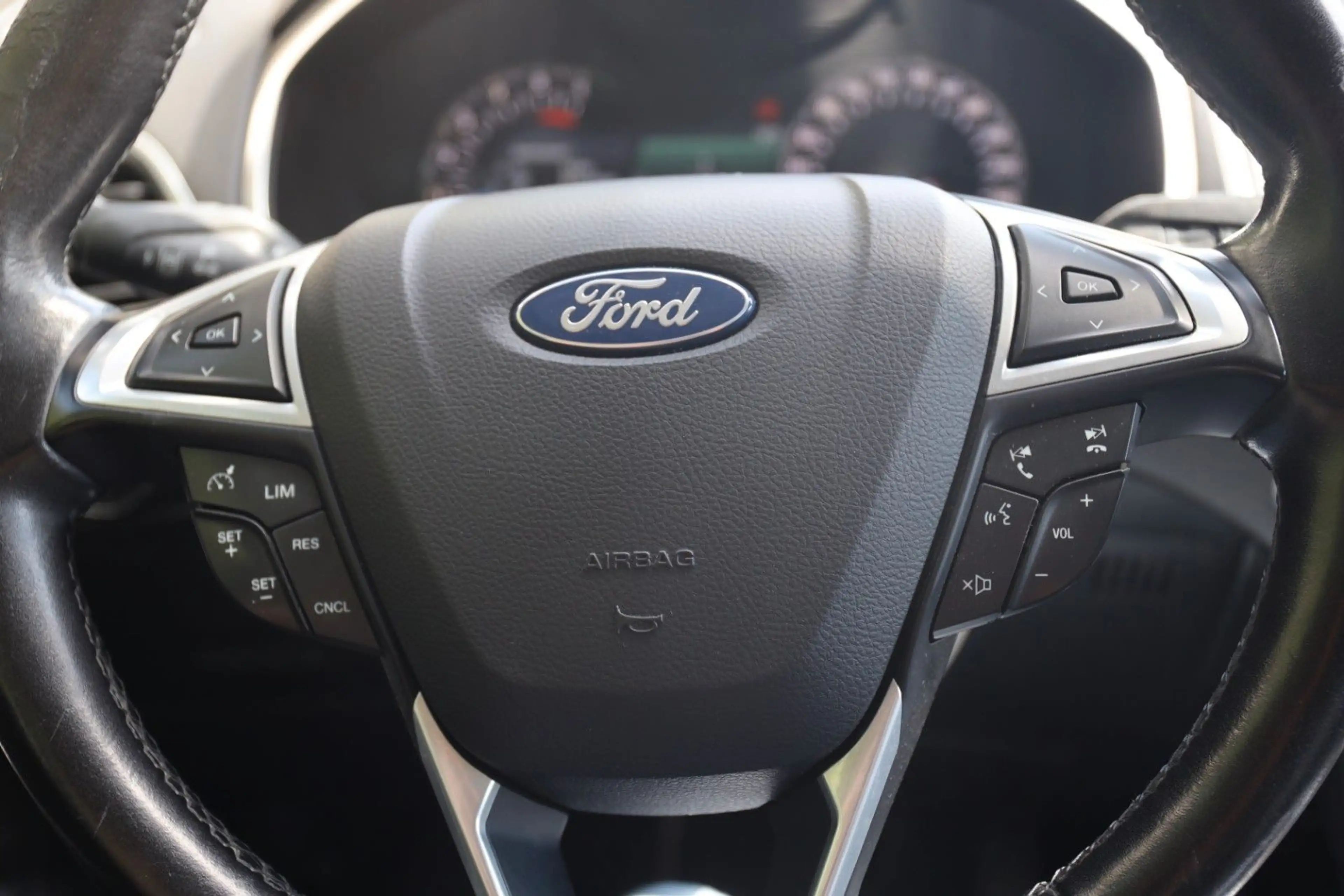 Ford Galaxy Titanium — photo 8