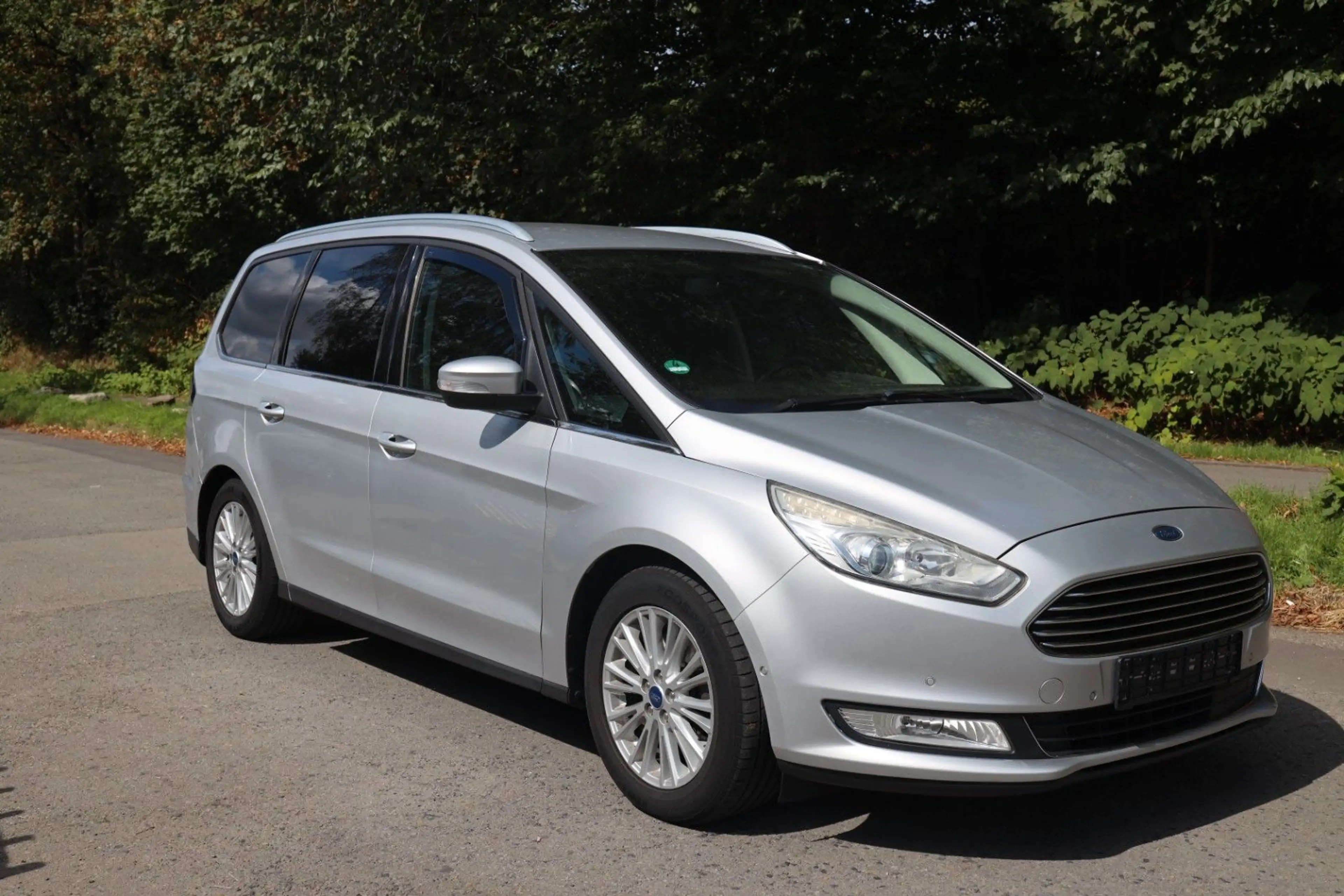 Ford Galaxy Titanium — photo 4