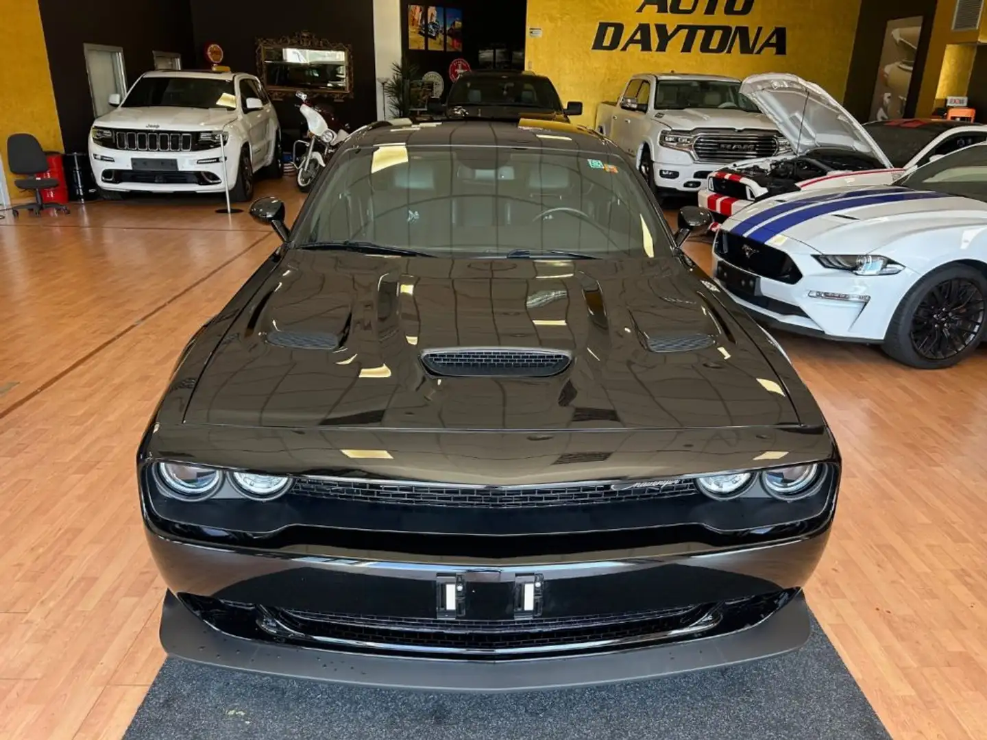 Dodge Challenger 6.4 V8 Widebody - 14000km iva esposta 22% Nero - 2