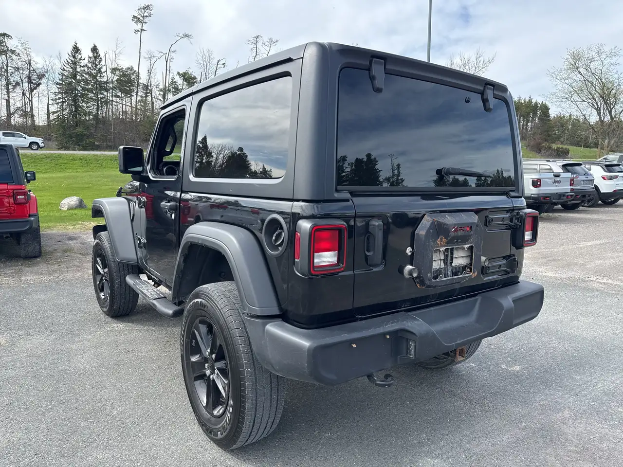Jeep Wrangler снимка Jeep Wrangler
