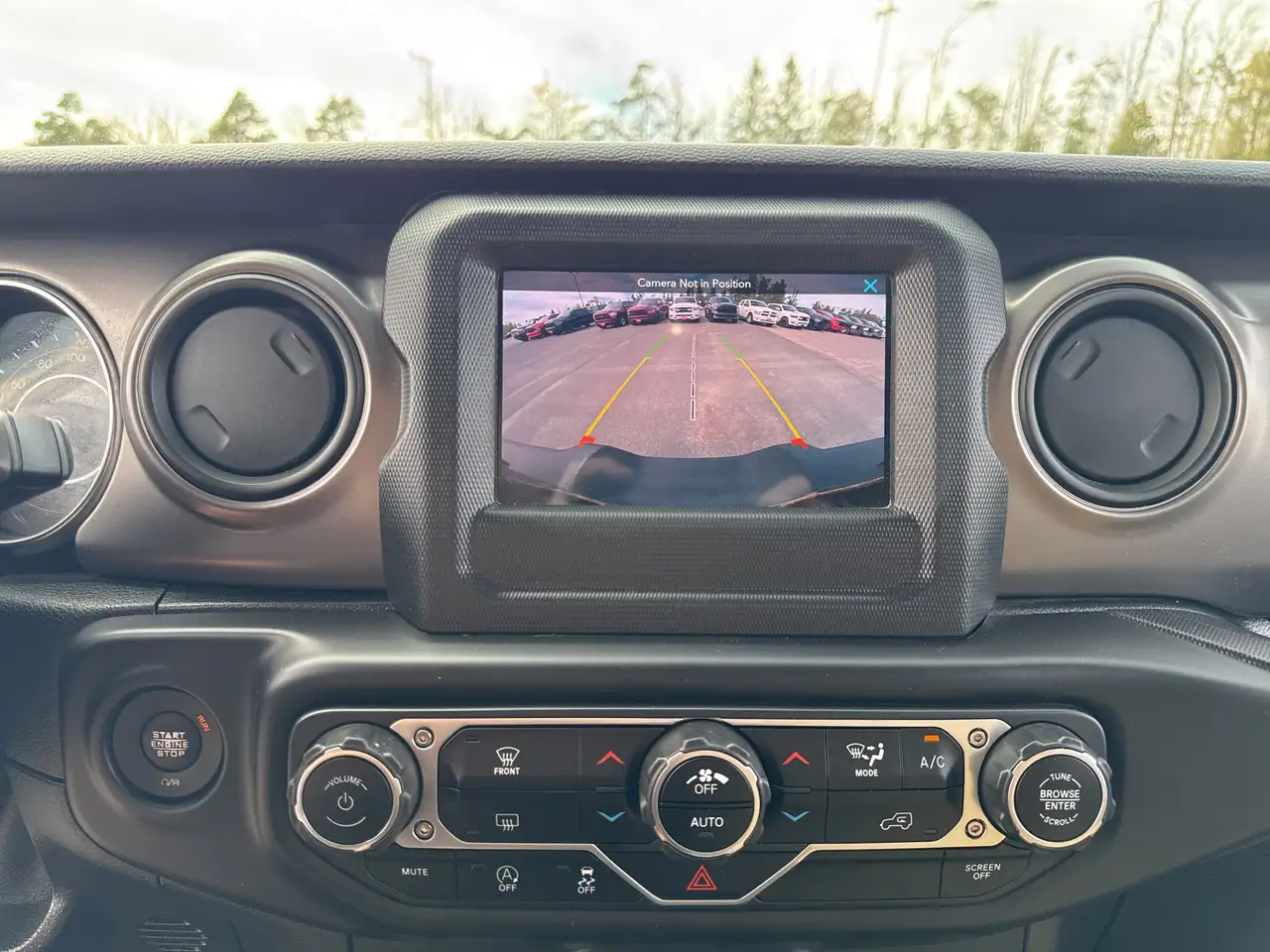 Jeep Wrangler снимка Jeep Wrangler
