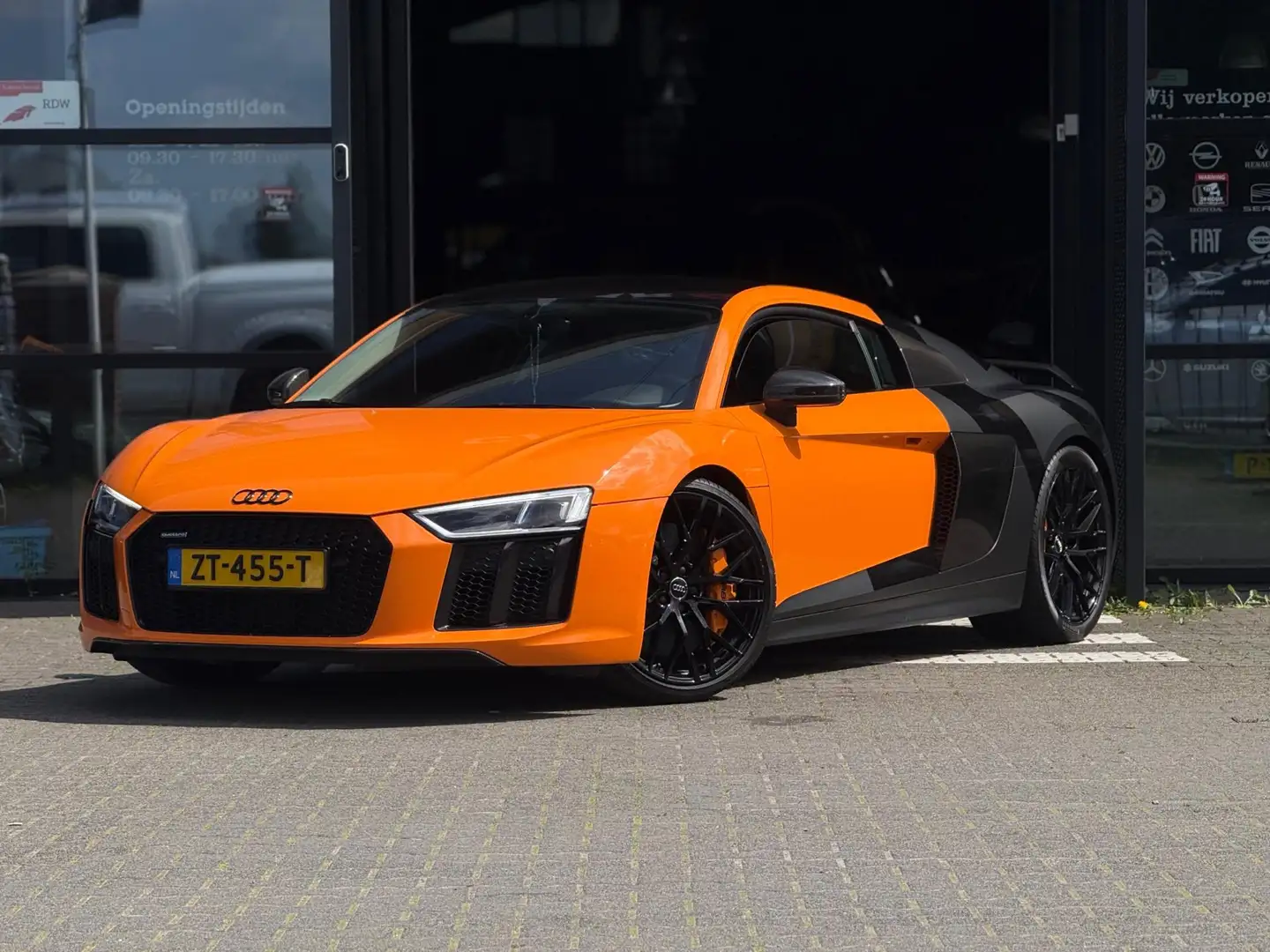 Audi R8 5.2 FSI quattro Plus AKRAPOVIC/B&O/CARBON/CERAMIC/ Orange - 2