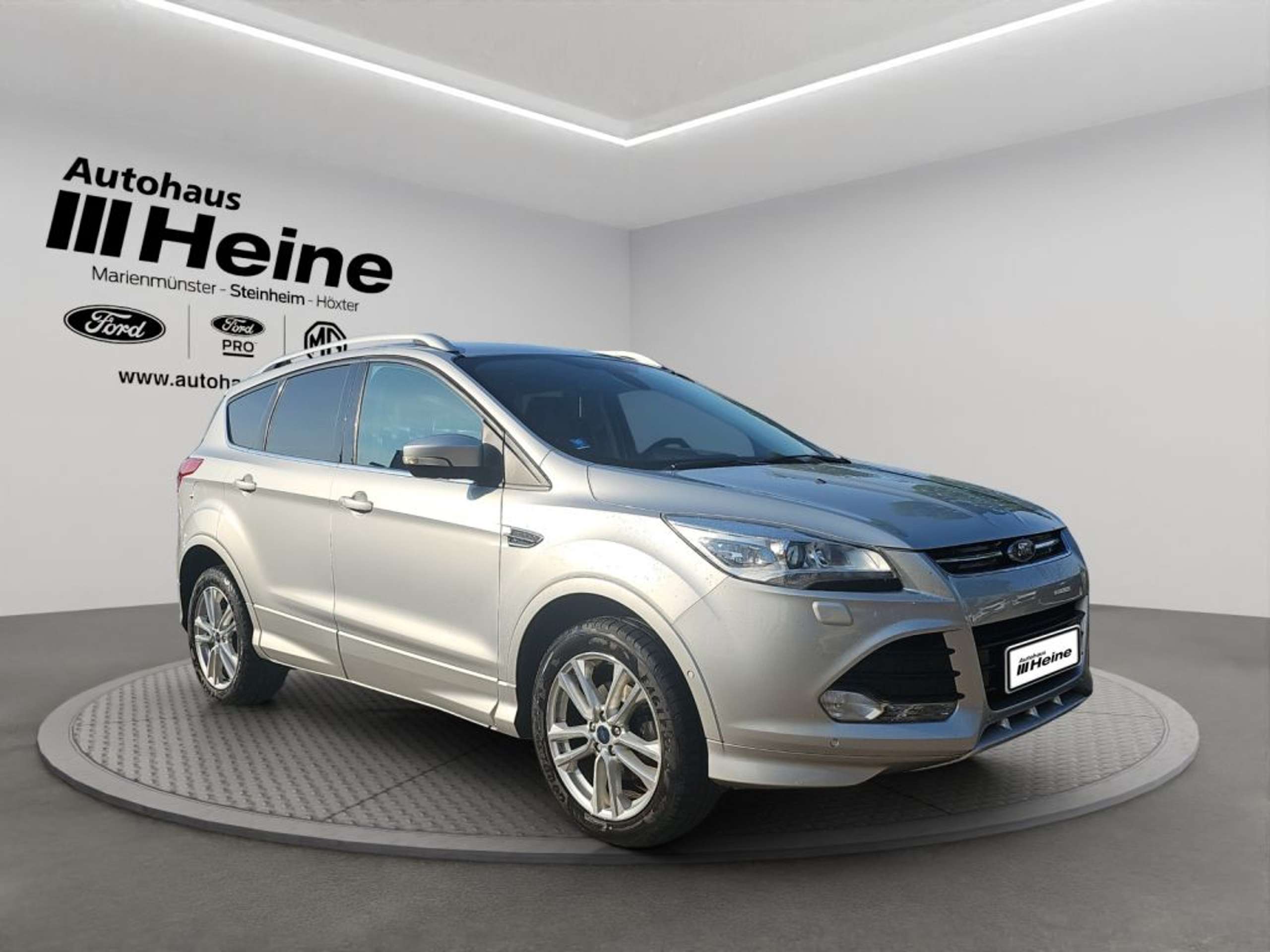 Fahrzeugabbildung Ford Kuga 1.5 EcoBoost 2x4 Individual - mit KI generiert/bearbeitet