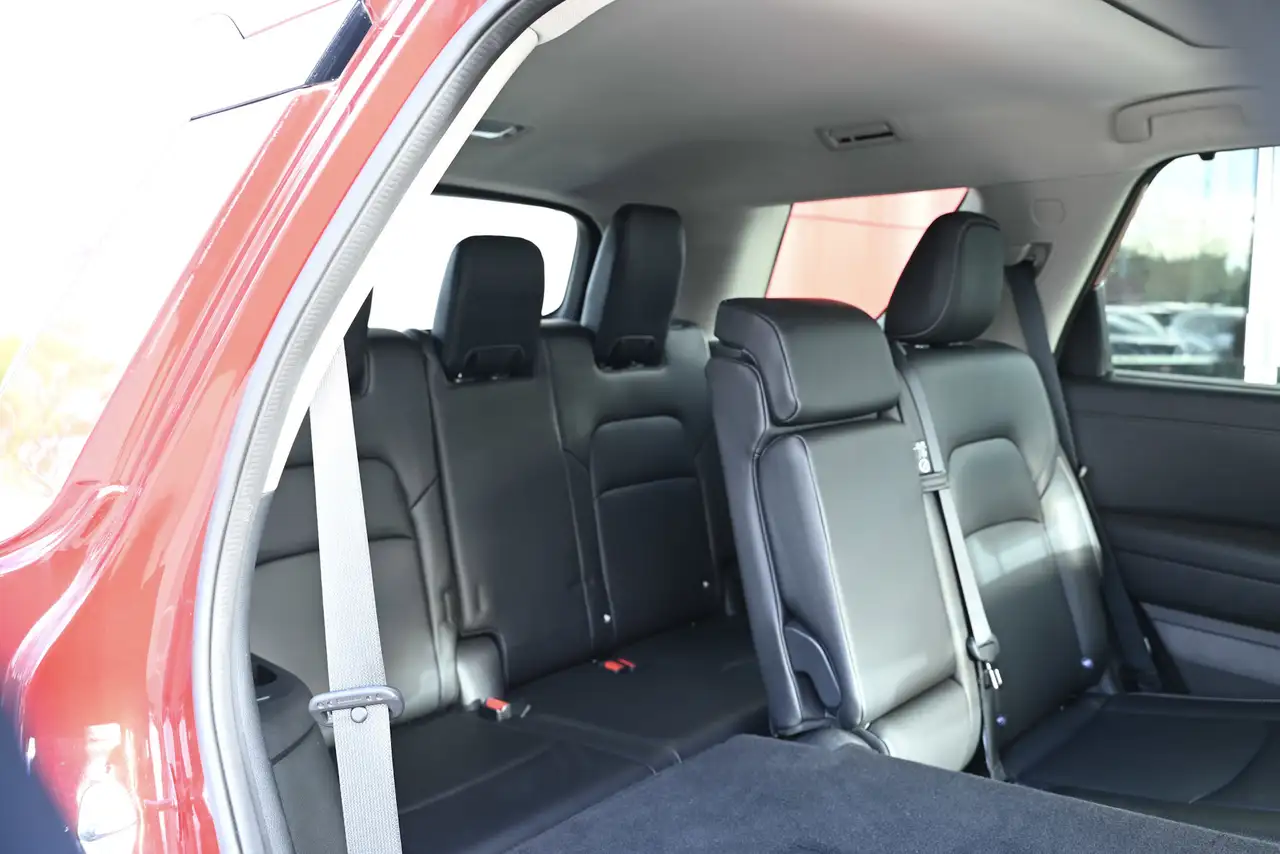 Nissan Pathfinder снимка Nissan Pathfinder