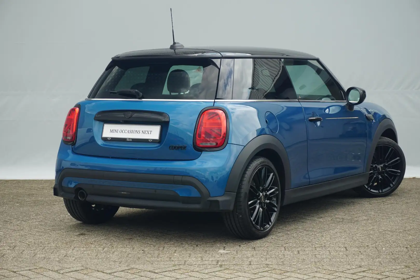 MINI Cooper 5-Deurs Classic / Lederen bekleding / Stoelverwarm Bleu - 2