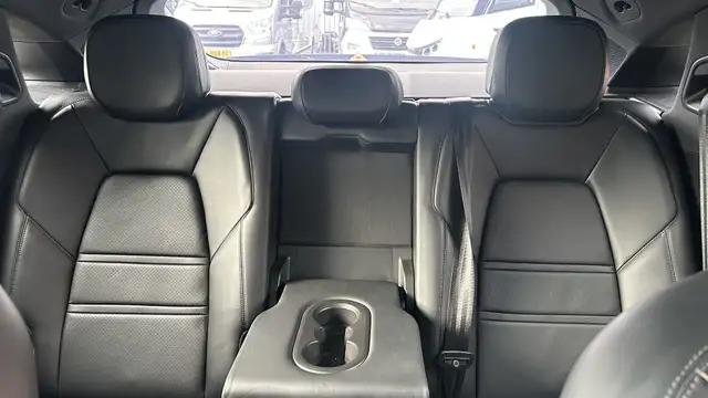 Porsche Cayenne view 16