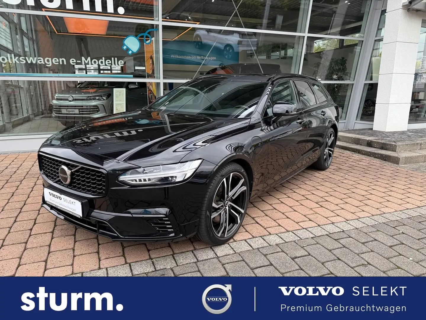 Volvo V90 T6 AWD R Design Recharge *Pano, Luftfahrwerk, Xen Schwarz - 1