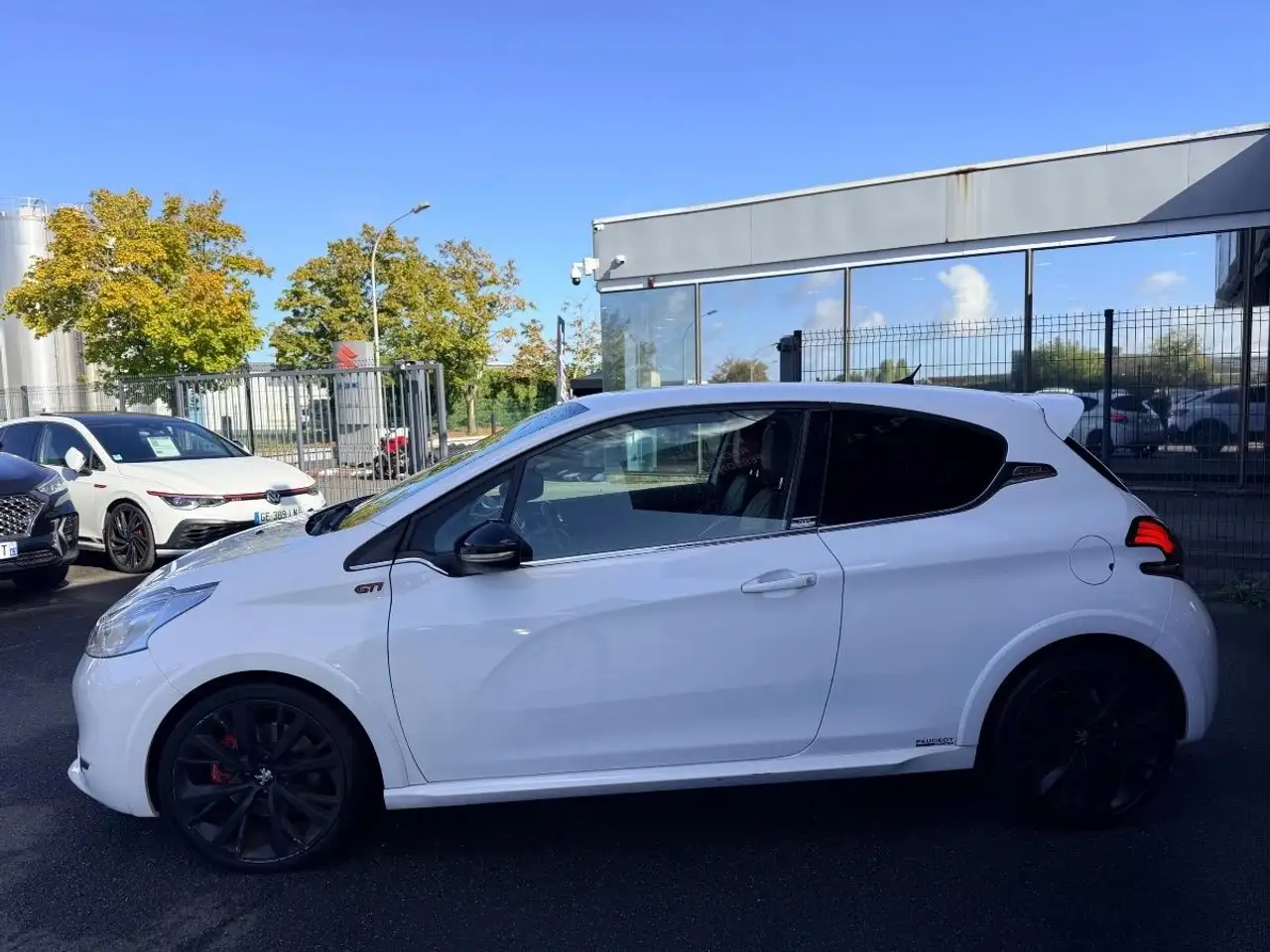 Peugeot 208 208 — photo 7