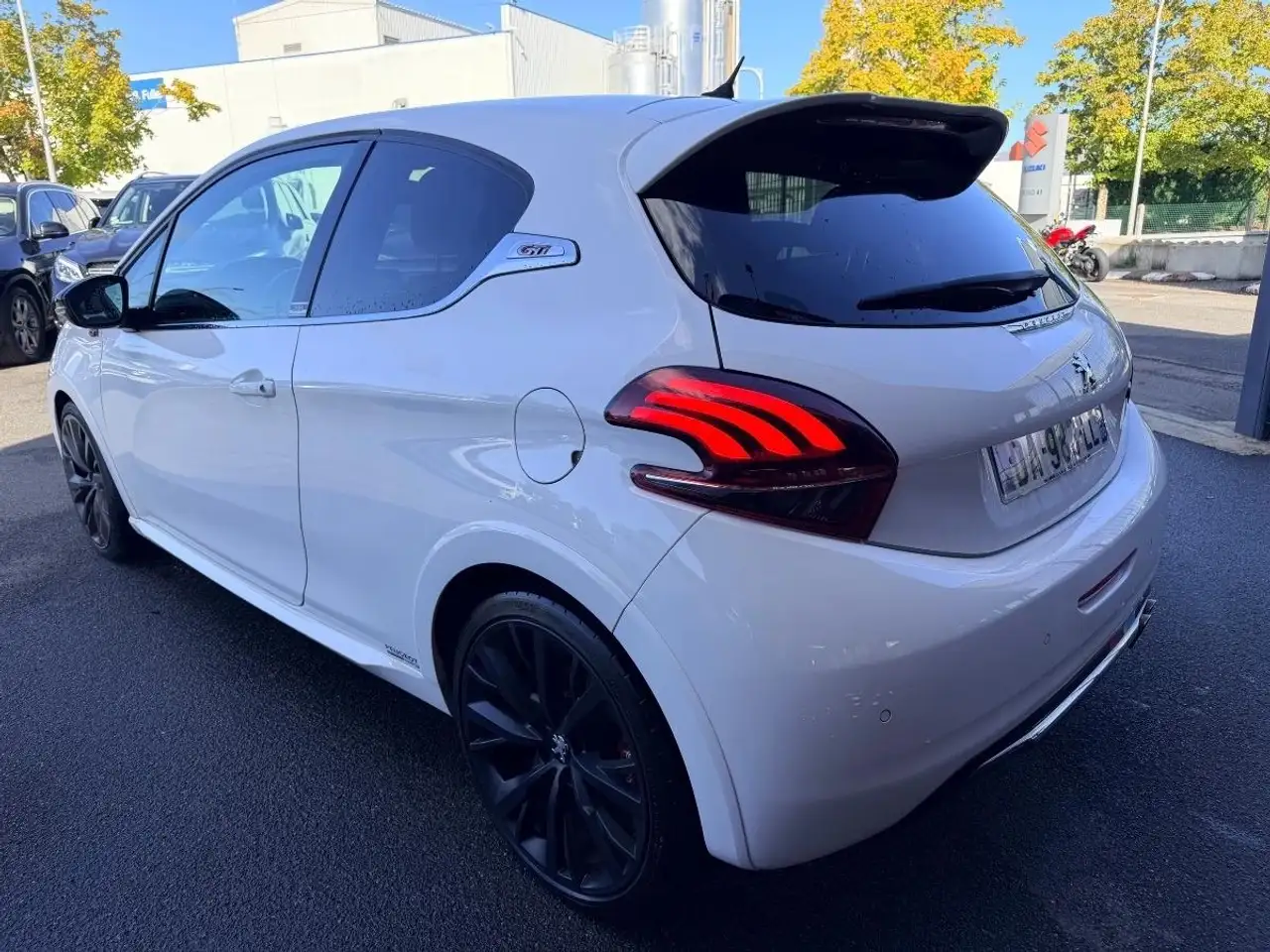 Peugeot 208 208 — photo 8