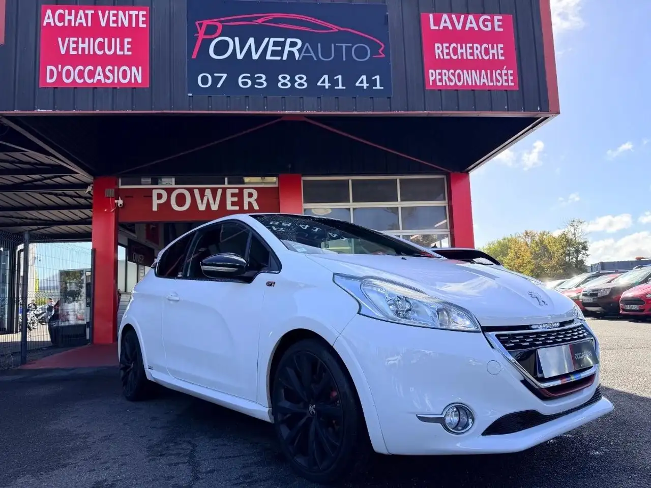 Peugeot 208 208 — photo 11