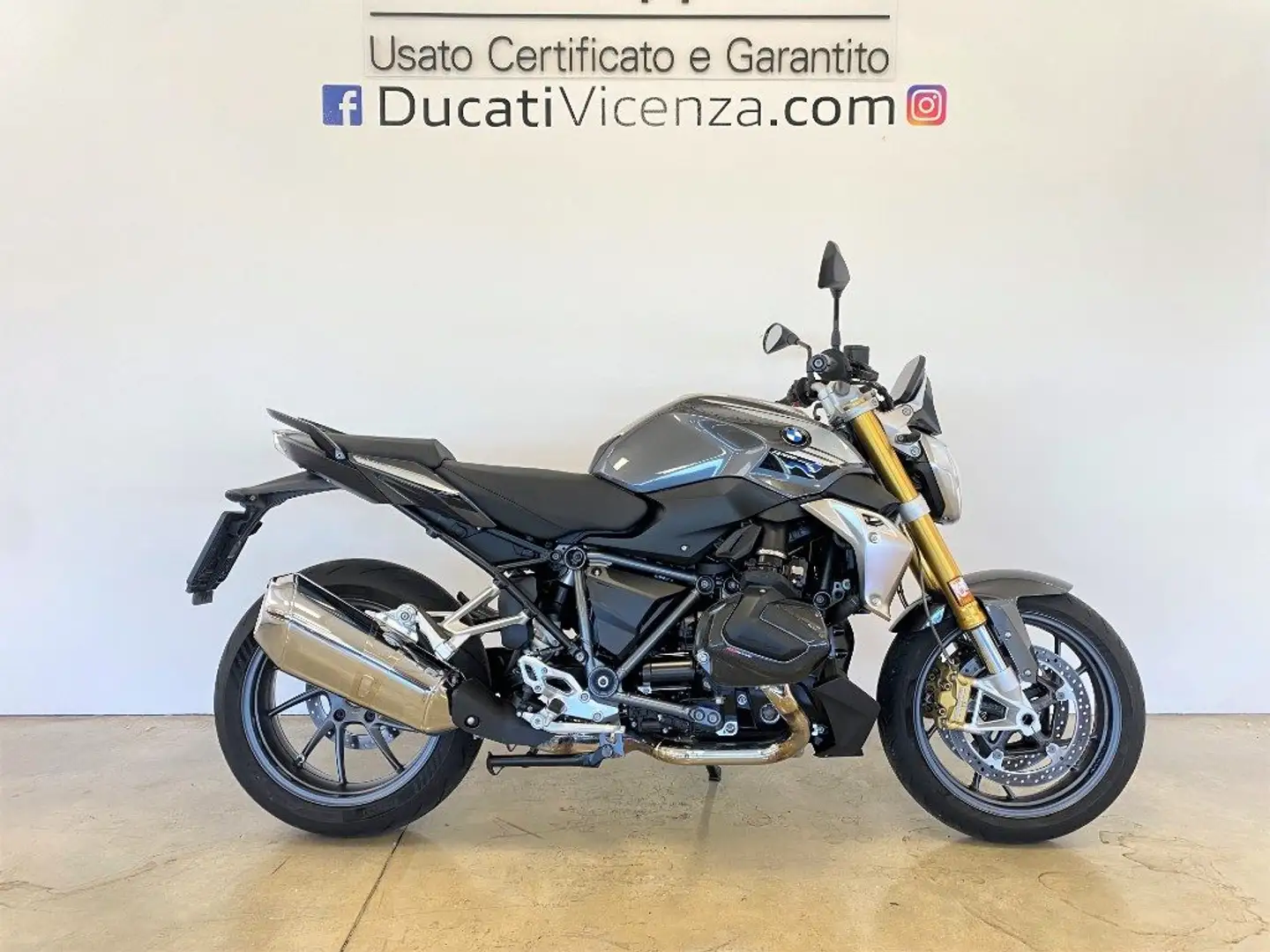 BMW R 1250 R EXCLUSIVE 2022 Fekete - 1