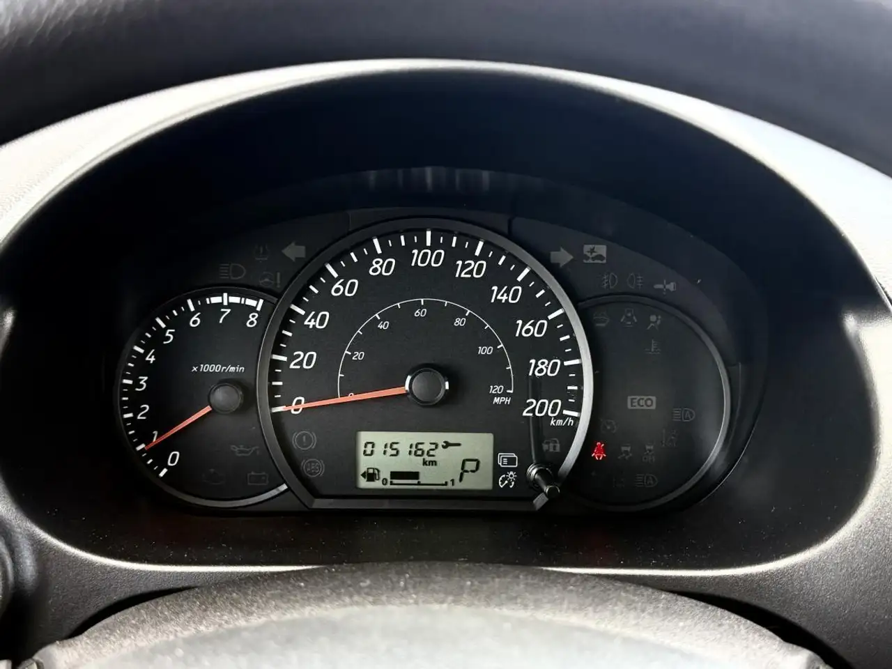 Mitsubishi Mirage снимка Mitsubishi Mirage