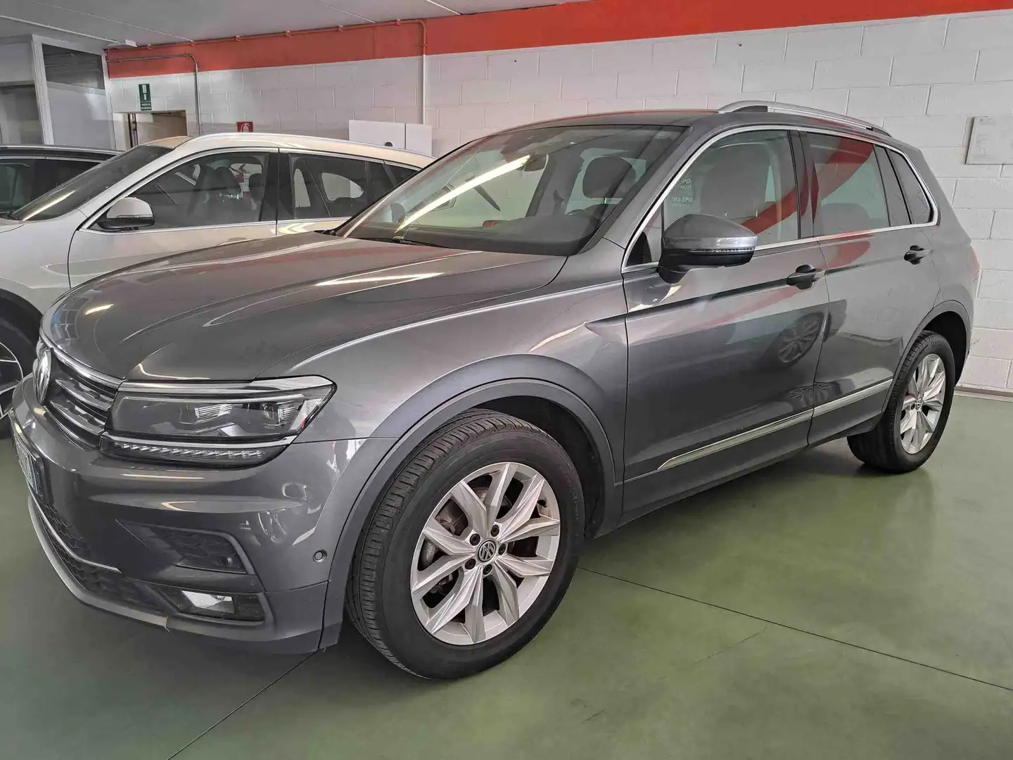 Volkswagen Tiguan Tiguan 2.0 tdi Advanced 4motion 150cv dsg Grigio - 1