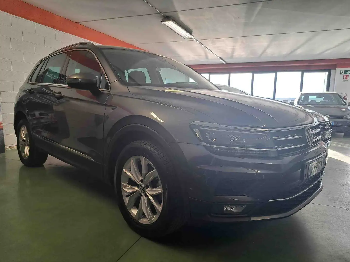 Volkswagen Tiguan Tiguan 2.0 tdi Advanced 4motion 150cv dsg Grigio - 2