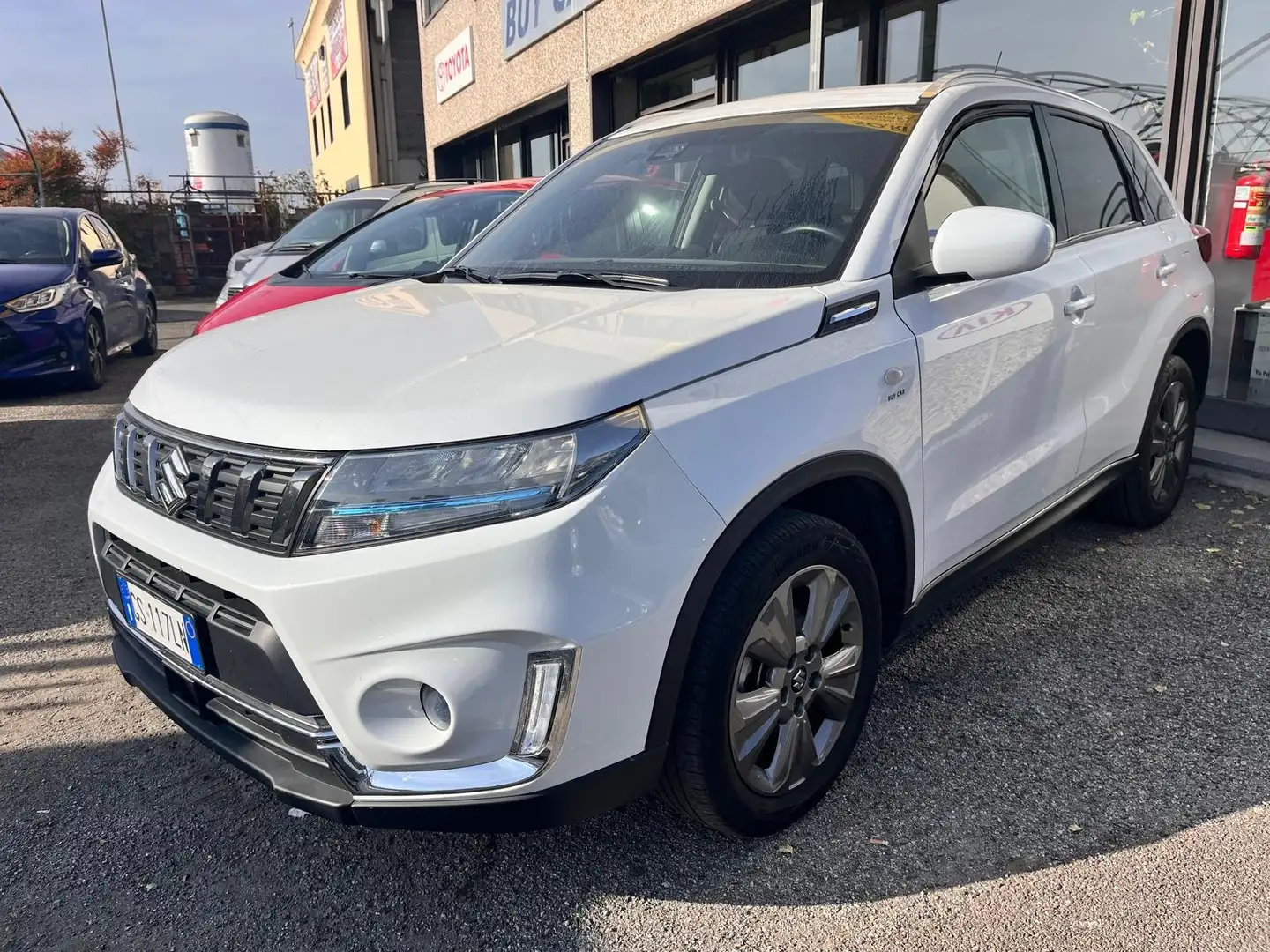 Suzuki Vitara 1.4 Hybrid Cool 4wd Allgrip Weiß - 1