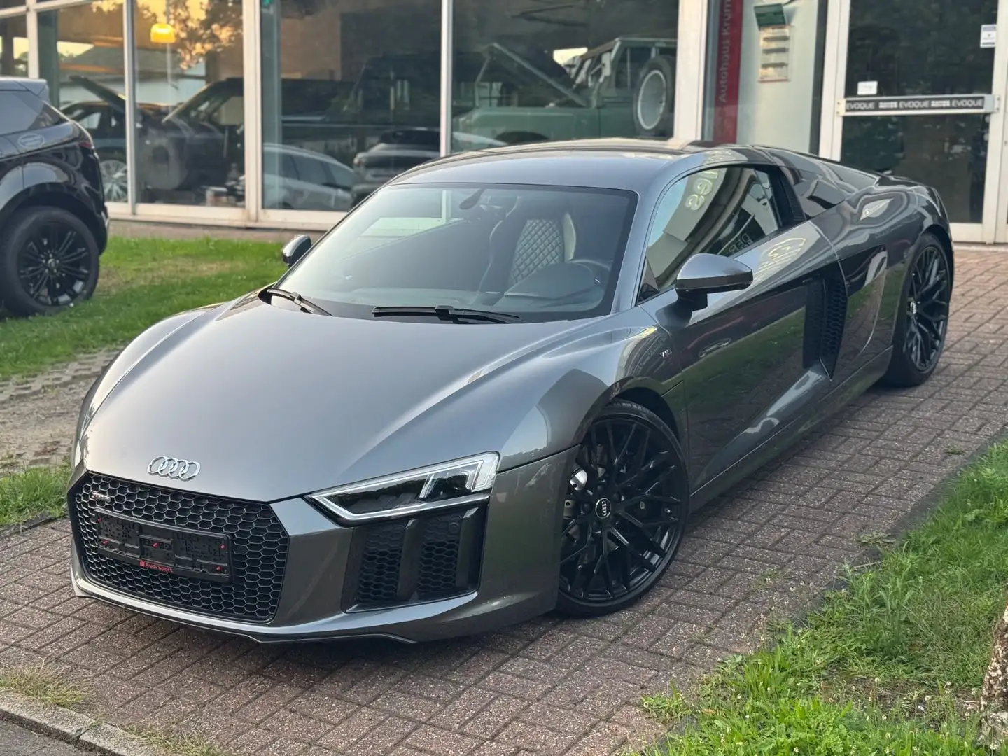 Audi R8 Coupe 5.2 FSI quattro/2-Hand/Top Zustand/ Gris - 2
