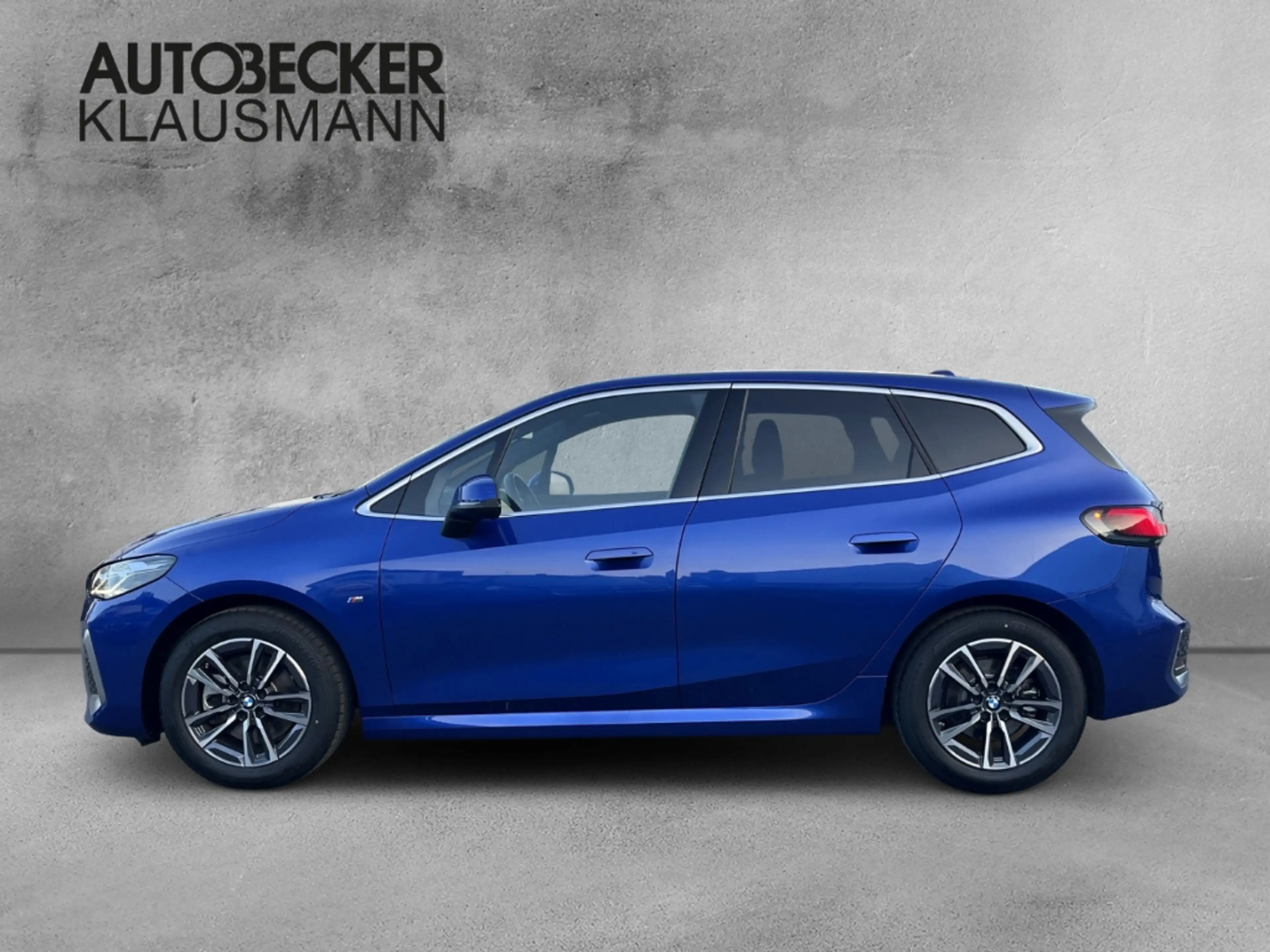 BMW 223 Active Tourer xDRIVE M SPORT AUTOMATIK NAVI AHK KA — photo 3